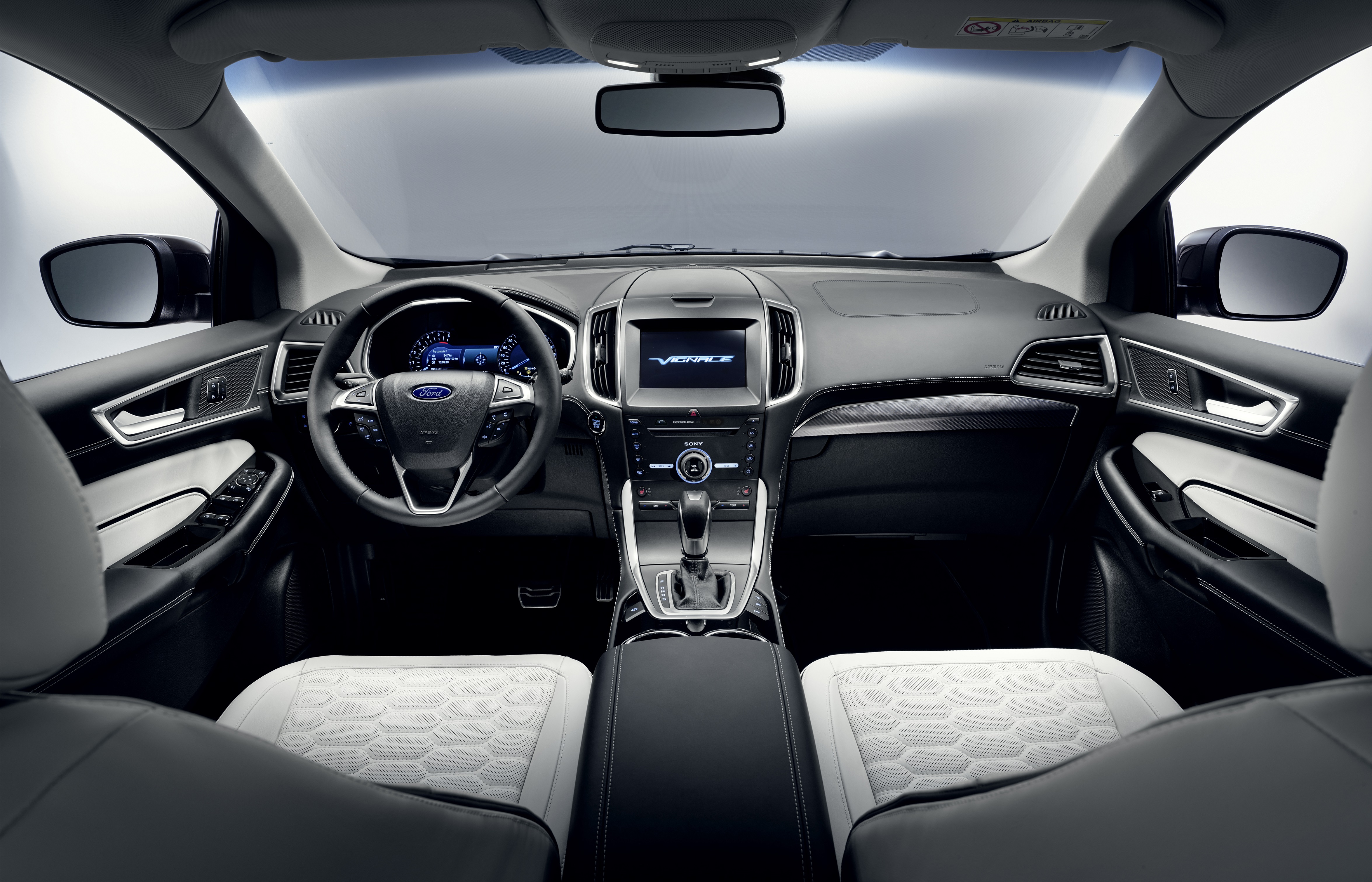 Ford Kuga Vignale en Edge Vignale in beeld.