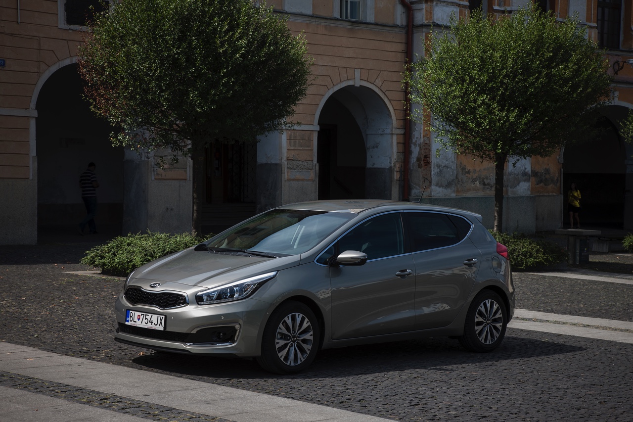 Autotest vernieuwde Kia cee'd, de facelift die de Koreaan een nieuw gezicht geeft, met daarachter de langverwachte 1.0 T-GDI motor.