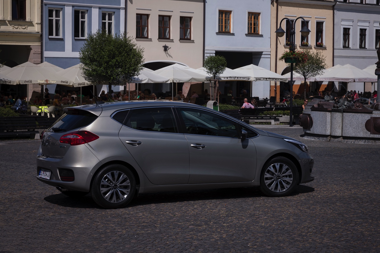 Autotest vernieuwde Kia cee'd, de facelift die de Koreaan een nieuw gezicht geeft, met daarachter de langverwachte 1.0 T-GDI motor.