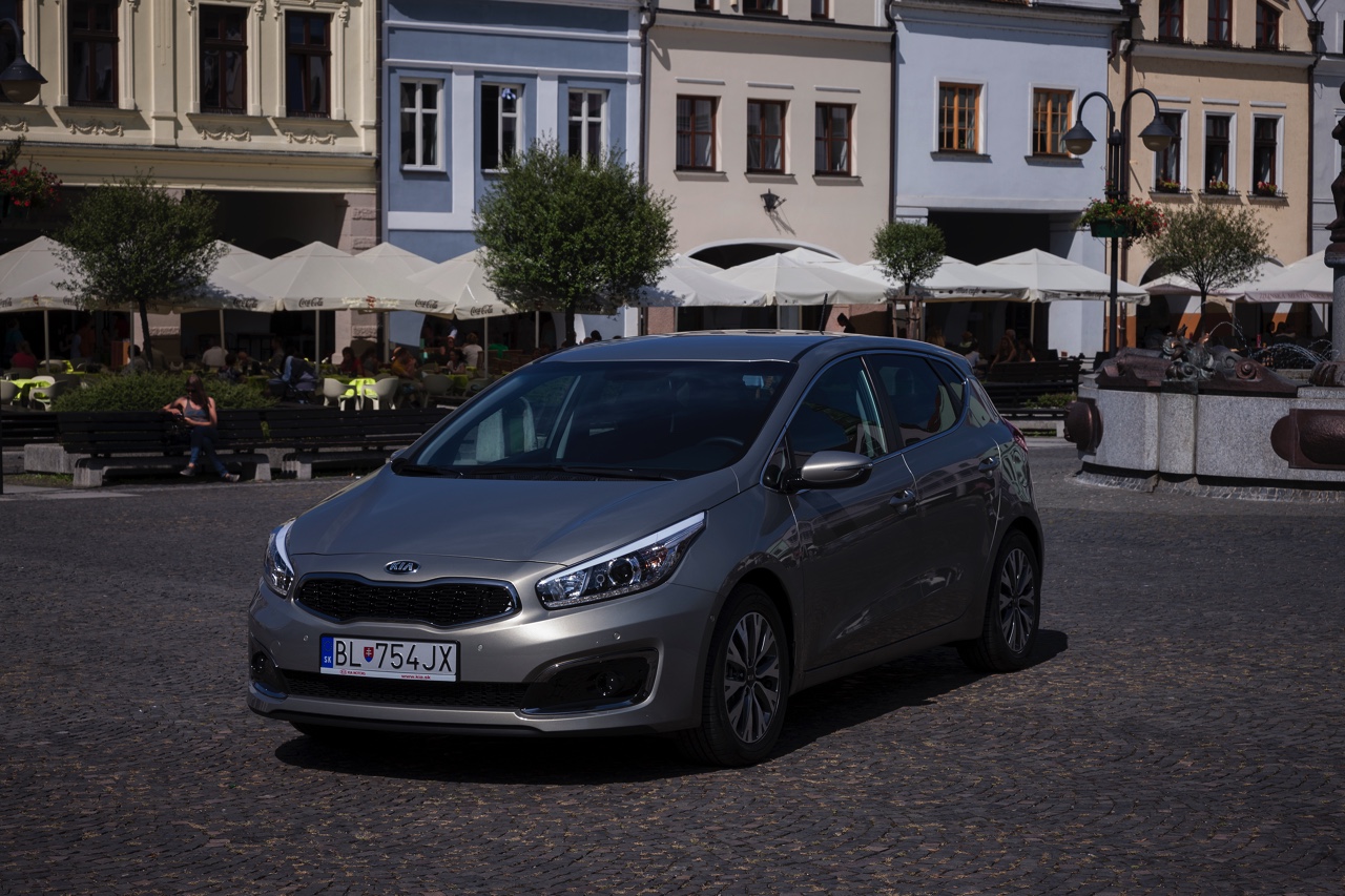Autotest vernieuwde Kia cee'd, de facelift die de Koreaan een nieuw gezicht geeft, met daarachter de langverwachte 1.0 T-GDI motor.