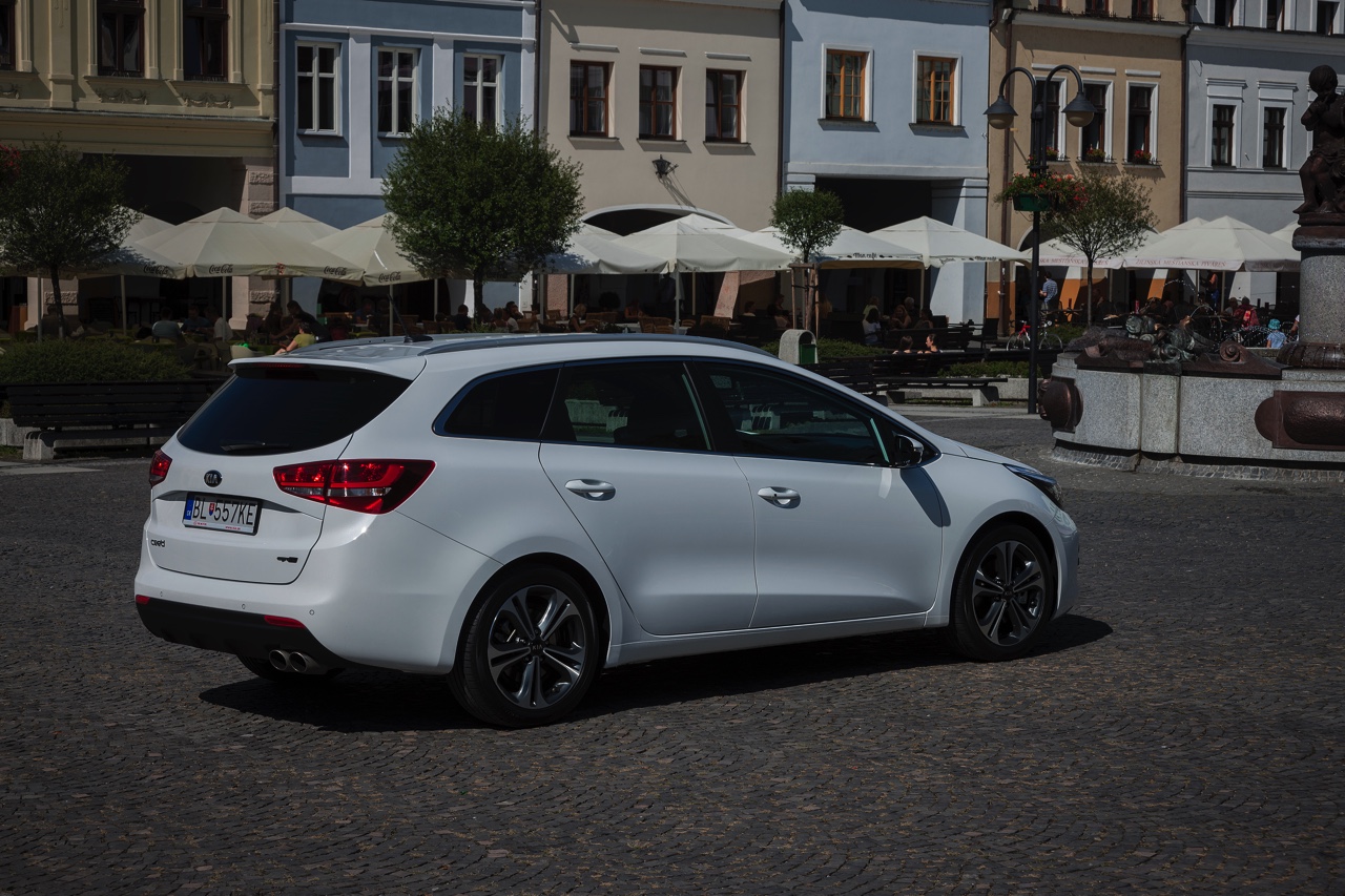 Autotest vernieuwde Kia cee'd, de facelift die de Koreaan een nieuw gezicht geeft, met daarachter de langverwachte 1.0 T-GDI motor.