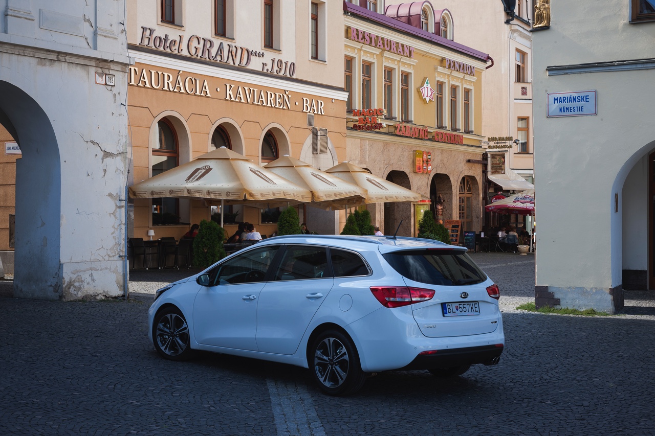 Autotest vernieuwde Kia cee'd, de facelift die de Koreaan een nieuw gezicht geeft, met daarachter de langverwachte 1.0 T-GDI motor.
