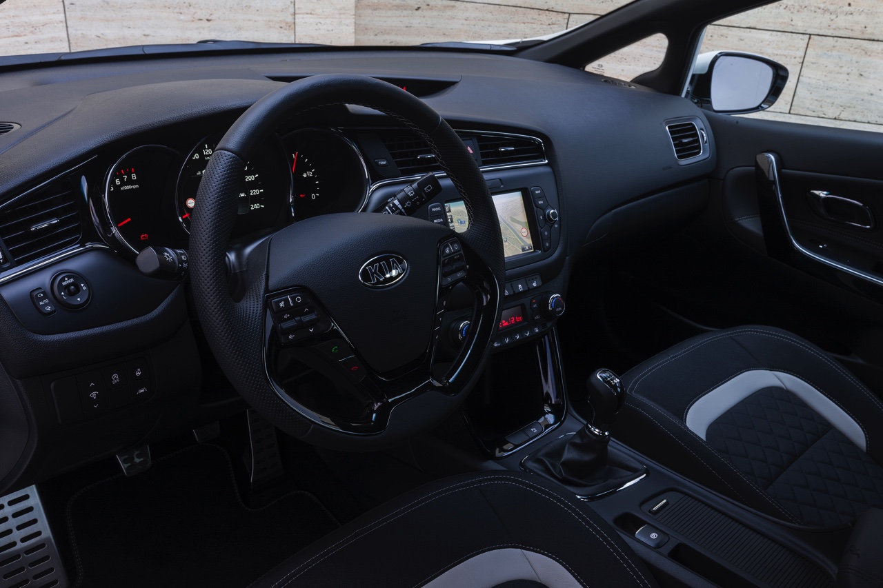 Autotest vernieuwde Kia cee'd, de facelift die de Koreaan een nieuw gezicht geeft, met daarachter de langverwachte 1.0 T-GDI motor.