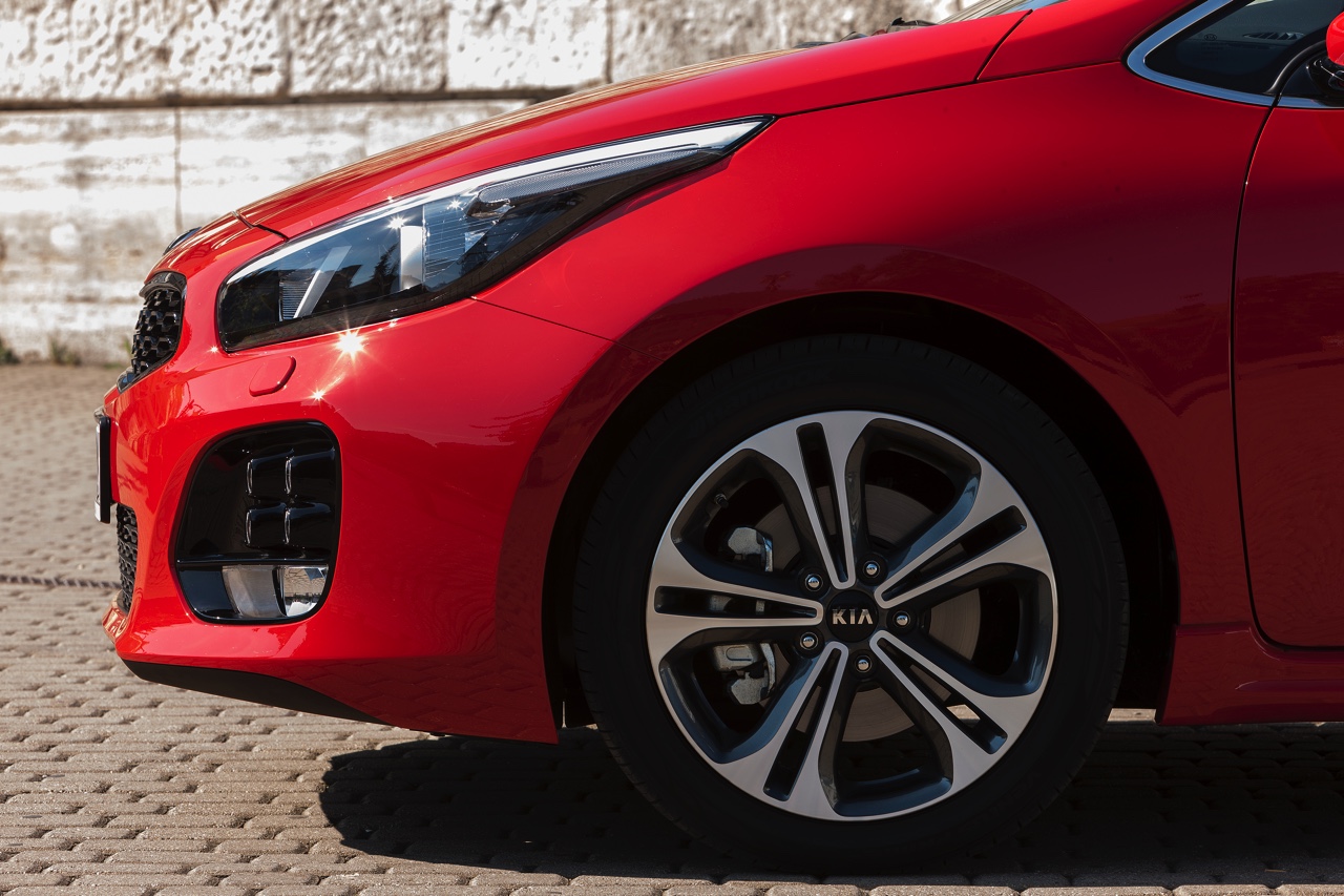 Autotest vernieuwde Kia cee'd, de facelift die de Koreaan een nieuw gezicht geeft, met daarachter de langverwachte 1.0 T-GDI motor.