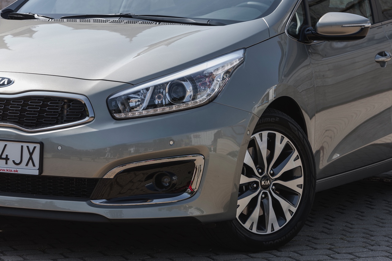 Autotest vernieuwde Kia cee'd, de facelift die de Koreaan een nieuw gezicht geeft, met daarachter de langverwachte 1.0 T-GDI motor.