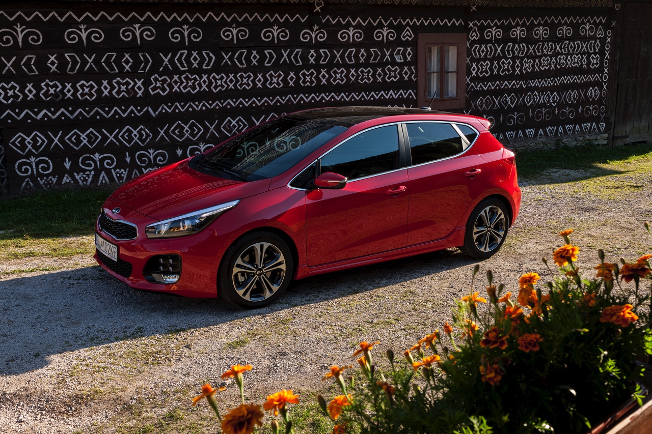 Autotest vernieuwde Kia cee'd, de facelift die de Koreaan een nieuw gezicht geeft, met daarachter de langverwachte 1.0 T-GDI motor.