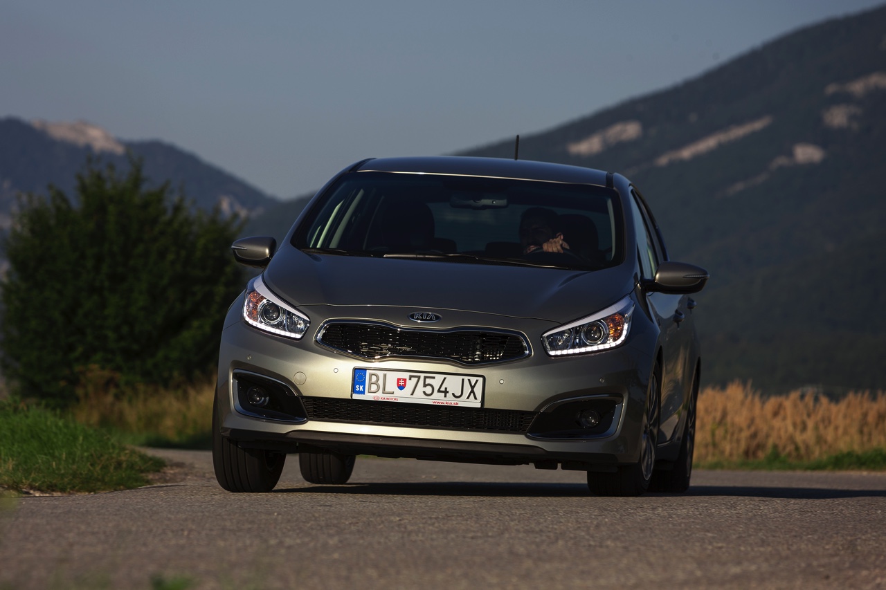 Autotest vernieuwde Kia cee'd, de facelift die de Koreaan een nieuw gezicht geeft, met daarachter de langverwachte 1.0 T-GDI motor.
