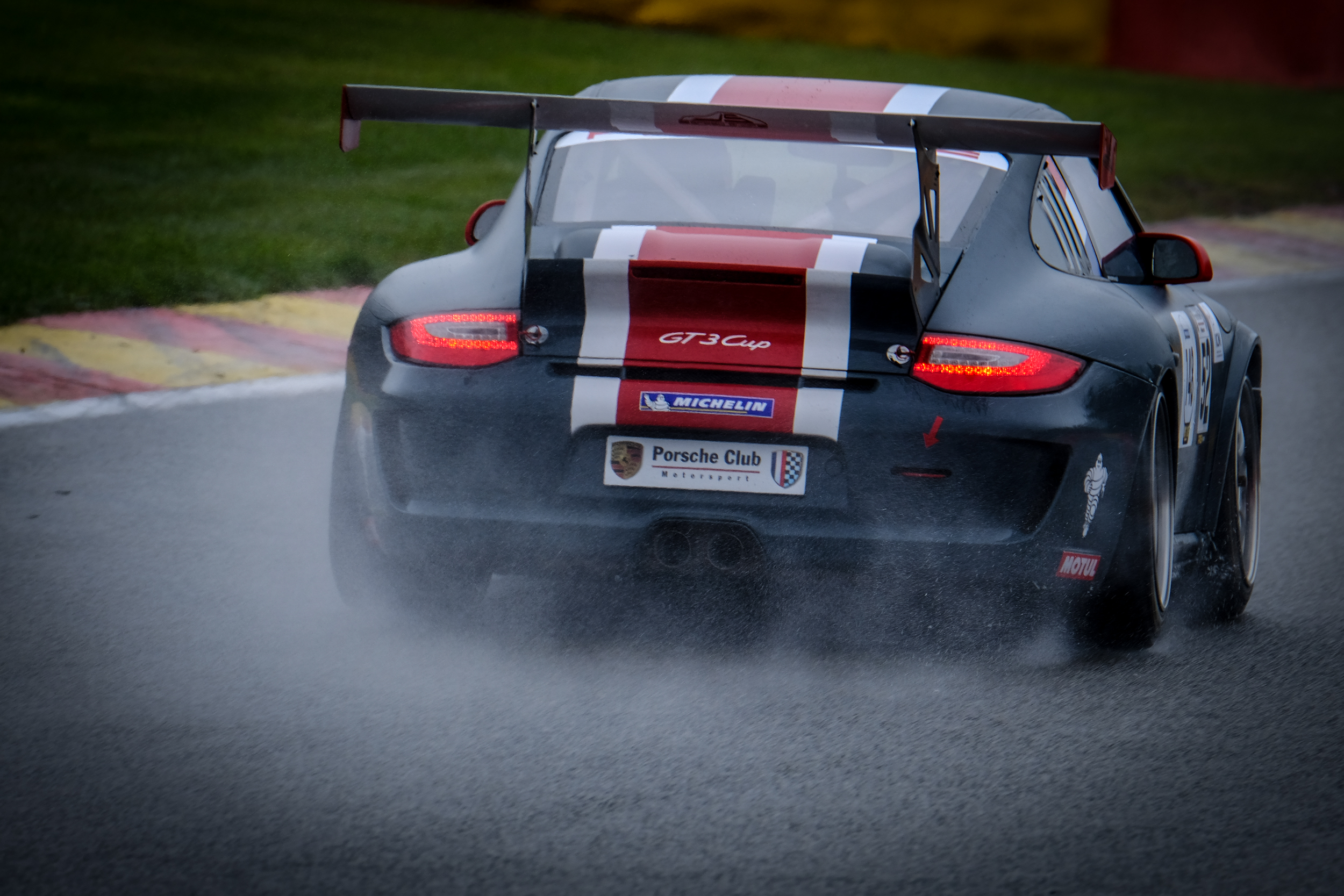 In 2016 kunnen Porsche-liefhebbers heel wat plezier beleven aan verschillende evenementen zoals Porsche Classic Day, Porsche Racing Days Zandvoort en Rijkspolitie Porsche Louwman.
