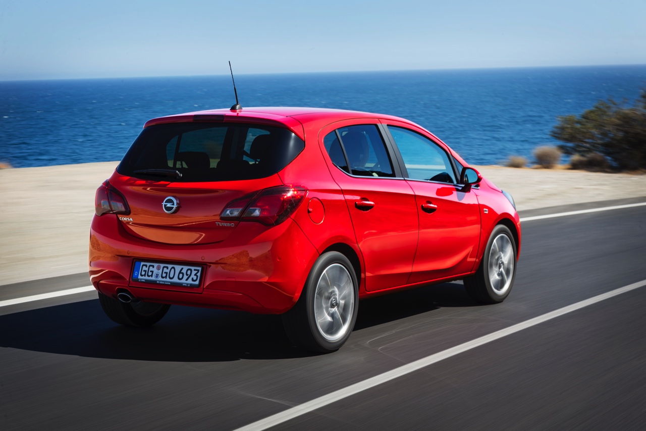 De best verkochte Opel van 2015 is de Corsa en op die auto krijg je nu gratis een automaat, Intellilink multimedia en 1000 euro korting.