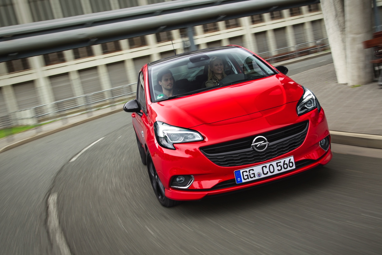 De best verkochte Opel van 2015 is de Corsa en op die auto krijg je nu gratis een automaat, Intellilink multimedia en 1000 euro korting.