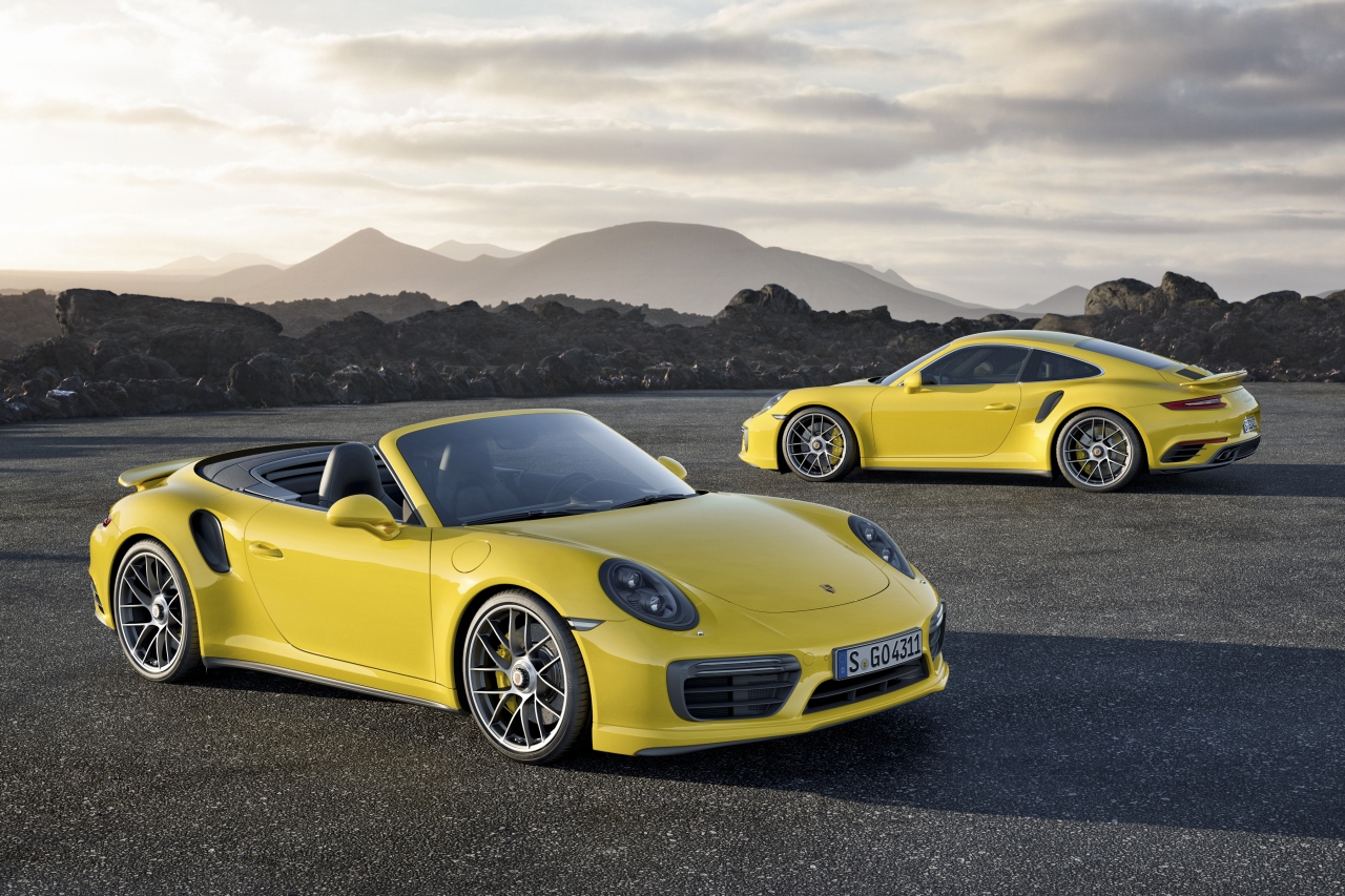 Porsche introduceert de nieuwe 911 Turbo en 911 Turbo S modellen, die eind januari 2016 in Nederland arriveren. Met 540 en 580 pk zijn beide turbomodellen nog krachtiger en sneller.