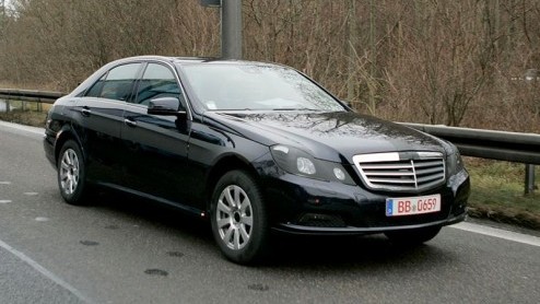 De nieuw Mercedes E-Klasse is bijna gereed voor introductie. Het merk toont de nieuwste generatie 'E' in januari op de autoshow in Detroit. Dit zijn de laatste foto's van de 'W212' zakensedan, die naa