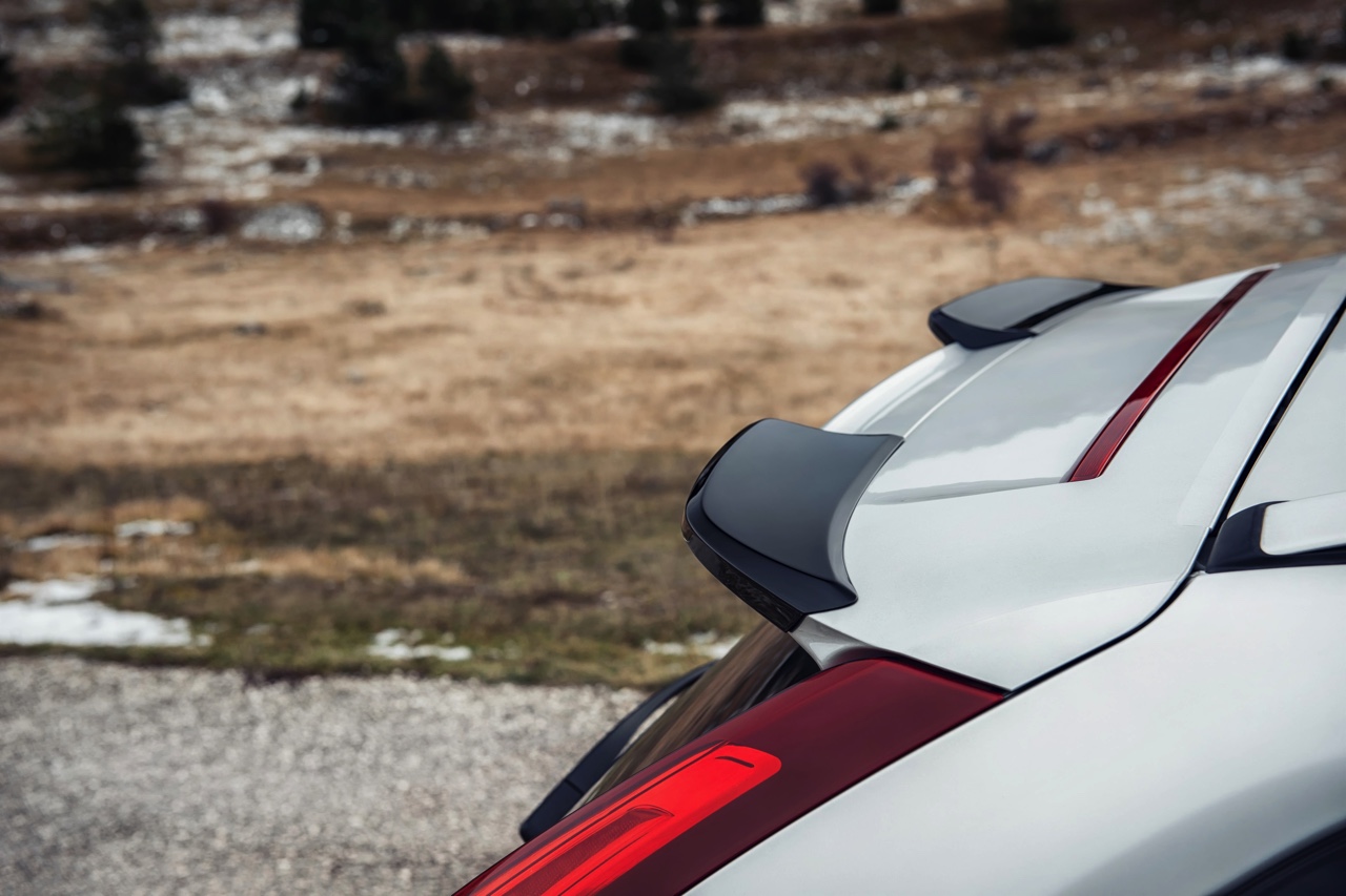 Volvo introduceert Polestar Performance Parts voor Volvo S60, V60, XC60 en V40 met hardware en software upgrades.