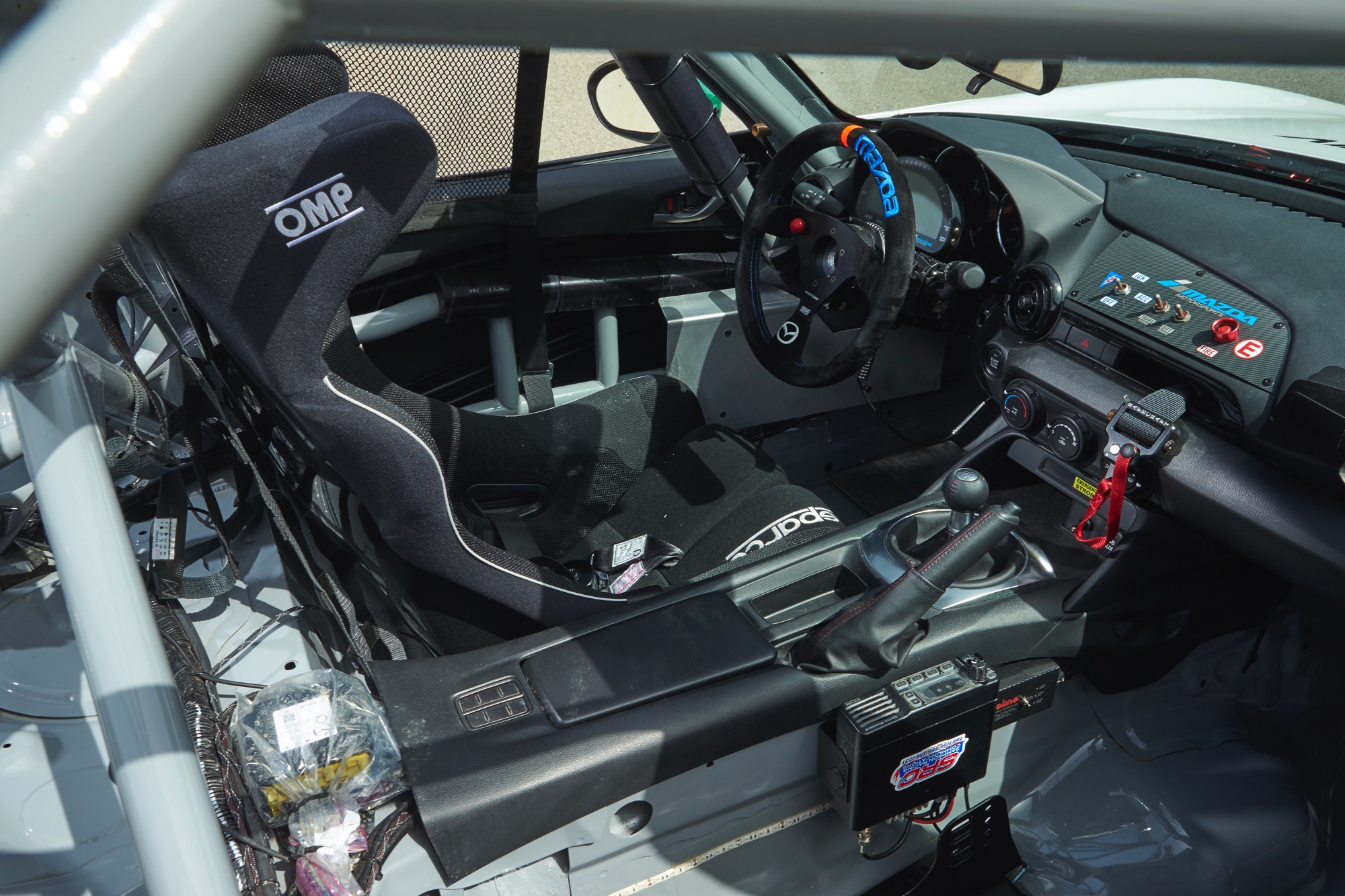 Mazda gaat fans van het merk en de MX-5 belonen en lanceert daarom Friends of MX-5. We zijn een dag op het circuit Parcmotor Castellol, vlakbij Barcelona, om uit te vinden wat het precies inhoudt.