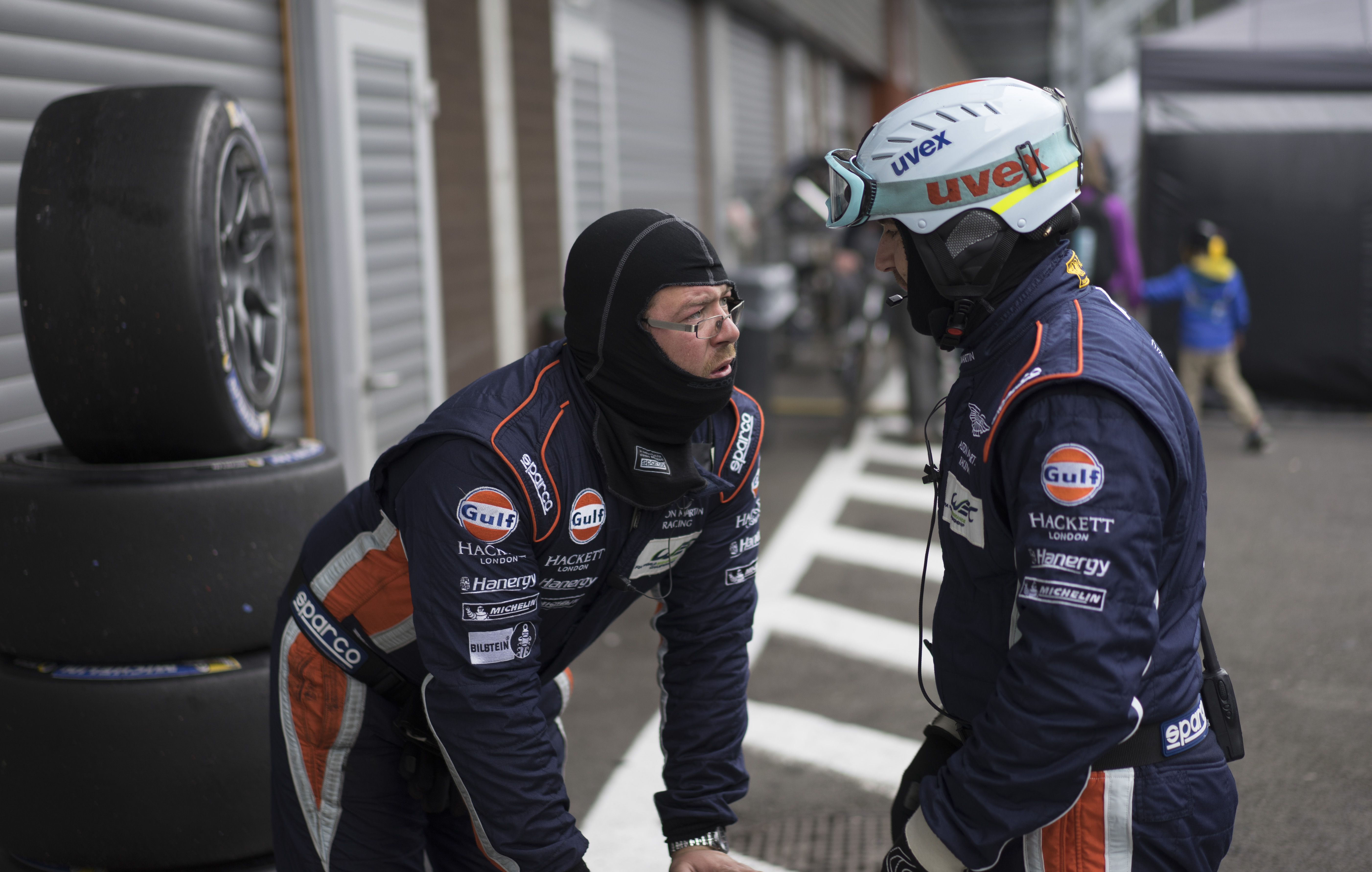 Olie vullen, banden nabehandelen, maar vooral cht meekijken met een van de succesvolste GTE Pro en GTE Am teams: Aston Martin Racing. Kijk mee achter de schermen!