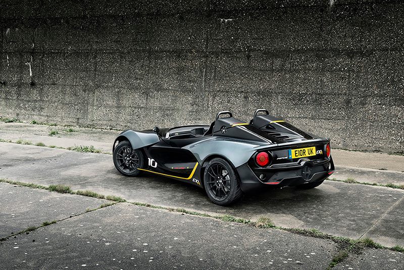 Zenos E10R is de sportieve versie van de E10S, een luchtige scheurneus voor op het circuit of openbare weg.