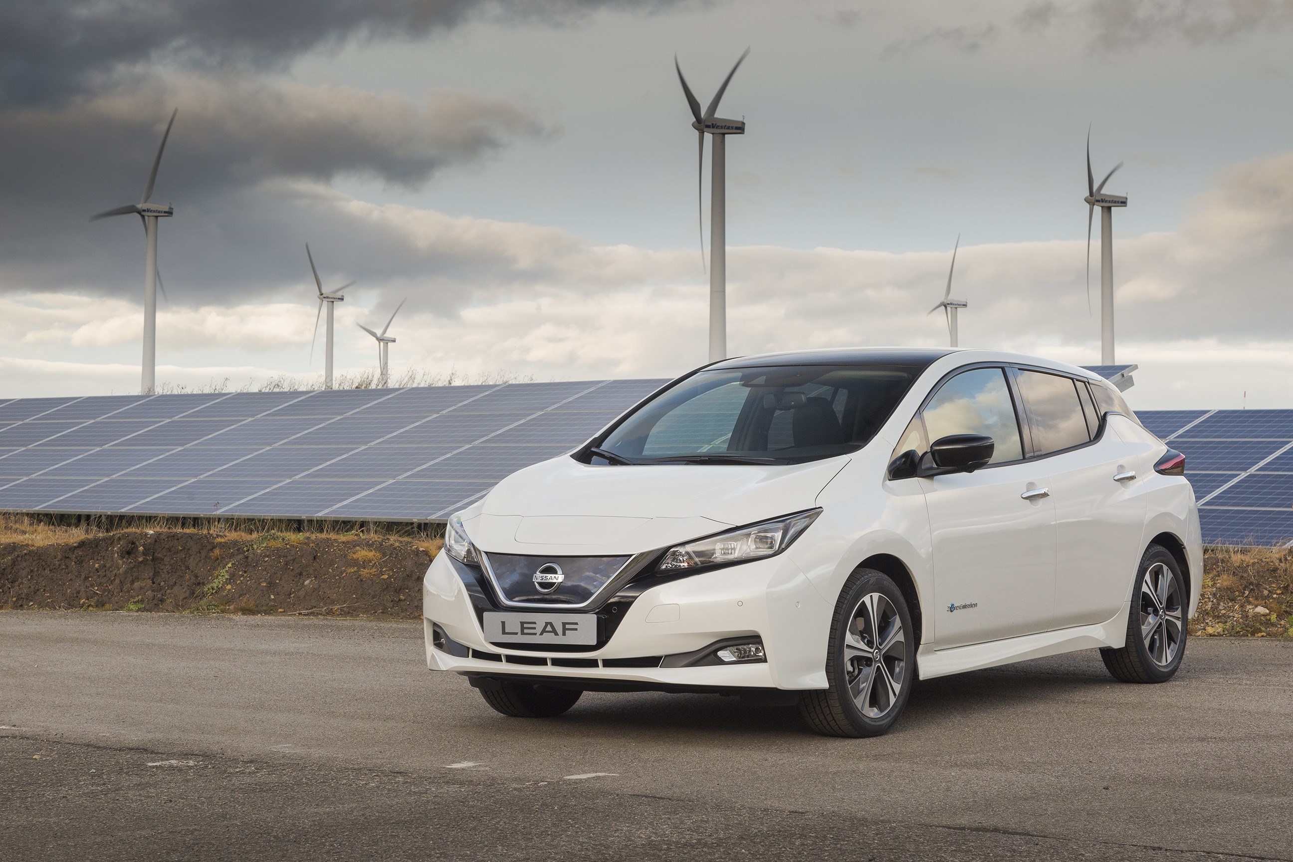 De productie van de Europese versie van de Nissan Leaf in het Britse Sunderland is vandaag gestart.