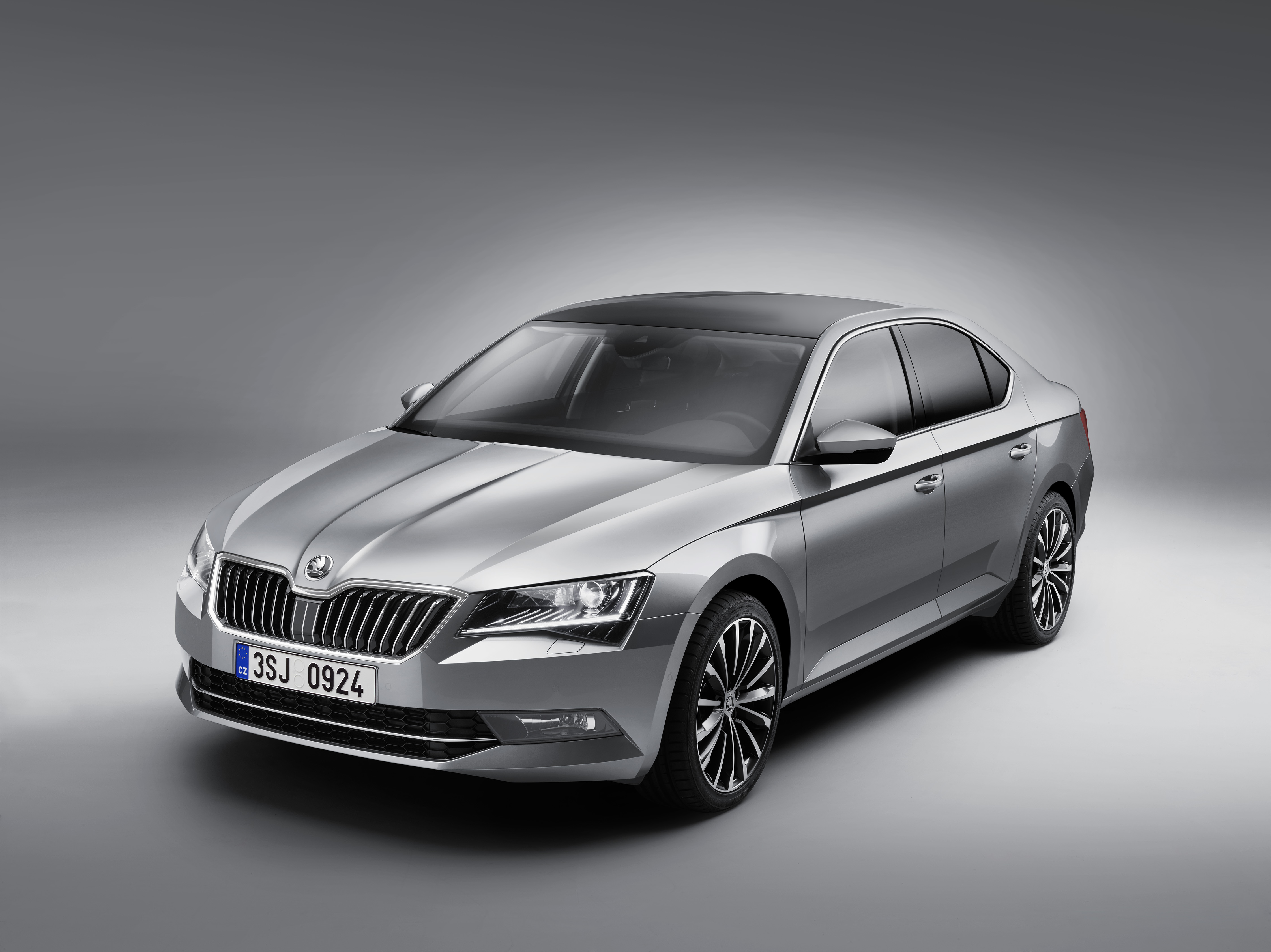 Eerste Skoda plug-in hybride is een Superb PHEV en niet een Kodiaq. We verwachten de eerste Superb plug-in hybride eind 2018 op de markt.