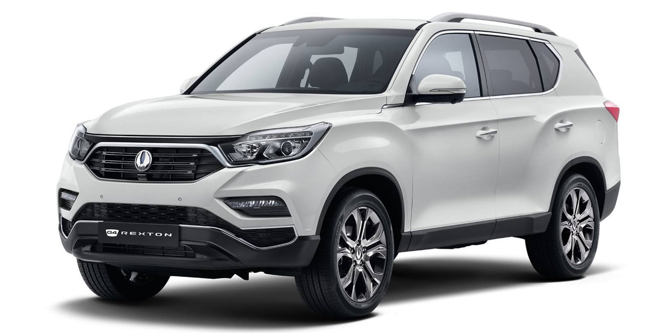 SsangYong heeft in de aanloop van de volledig onthulling de eerste beelden vrijgegeven van de nieuwe Rexton. Het merk maakt alvast enkele zaken bekend, waarmee verschillende geruchten bevestigd worden
