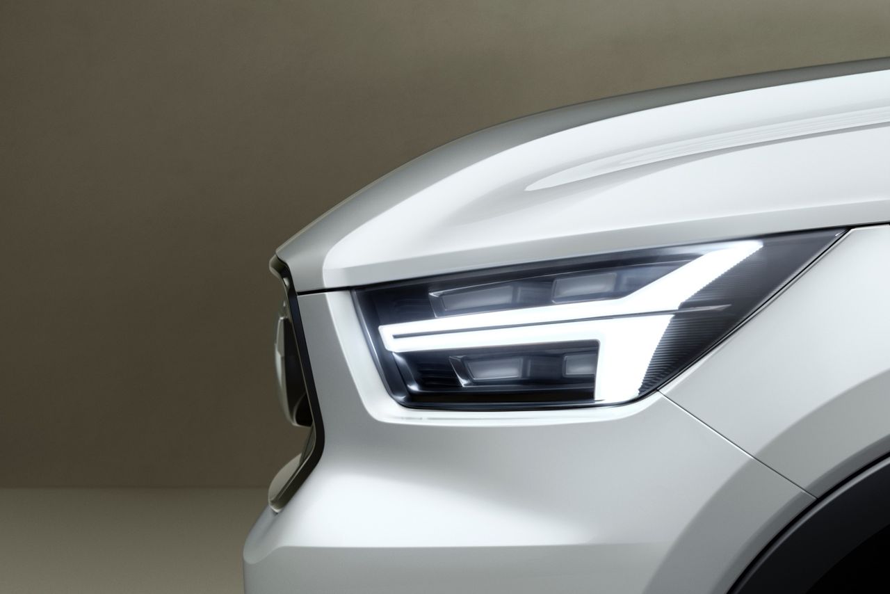 Teaser van nieuwe Volvo XC40, de eerste telg in de nieuwe 40 Serie modellen van Volvo gebaseerd op het CMA-platform.