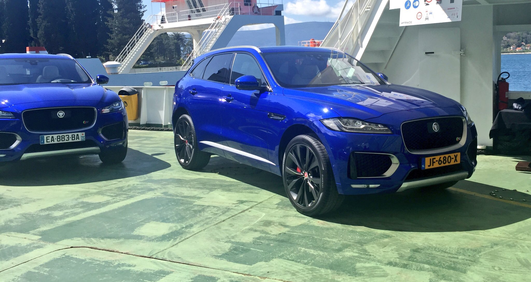 Eerste indruk Jaguar F-PACE tijdens de introductie in Montenegro. AutoVandaag rijdt de eerste kilometers alvorens de SUV in juni bij de dealer staat.