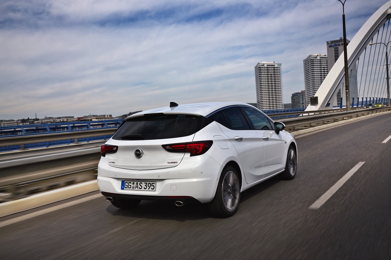Eerste indruk van de nieuwe Opel Astra tijdens de persintroductie in Slowakije.