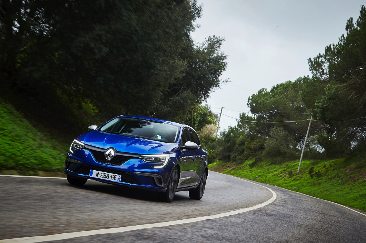 Eerste indruk met nieuwe Renault Mgane GT, de sportieve versie met 205 pk en standaard EDC-automaat.