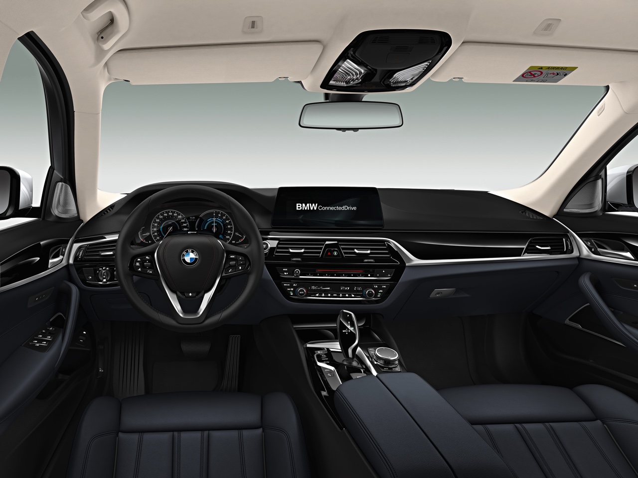 BMW heeft de beginprijzen van de nieuwe BMW 5 Serie (sedan) bekendgemaakt, samen met enige andere informatie. Ook werd de Touring alvast onthuld.
