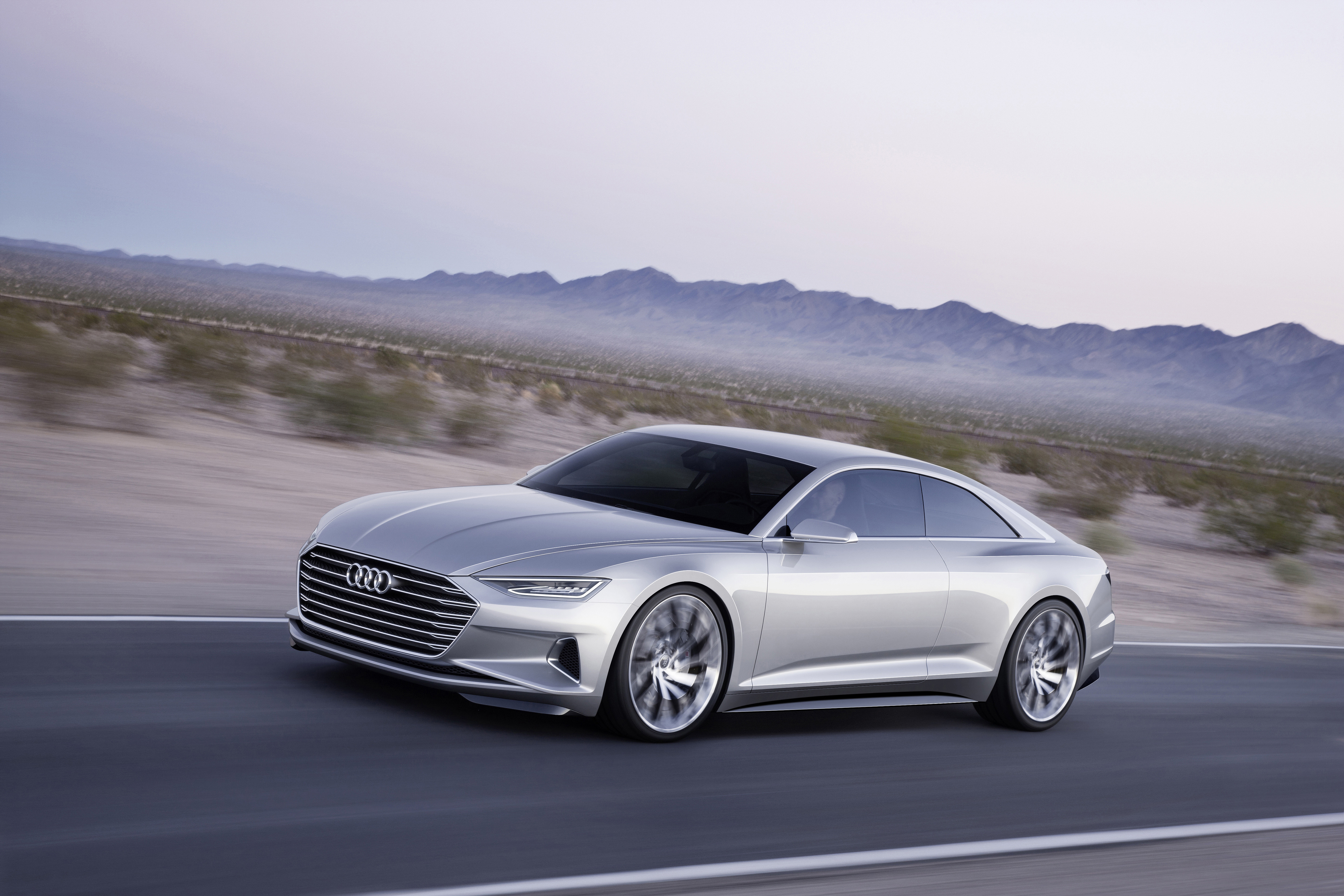 De eerste schimmen van de nieuwe Audi A6, A7 en A8 zijn op het internet beland. De drie lieten hun neus even zien tijdens een interview over het toekomstige Audi-design.
