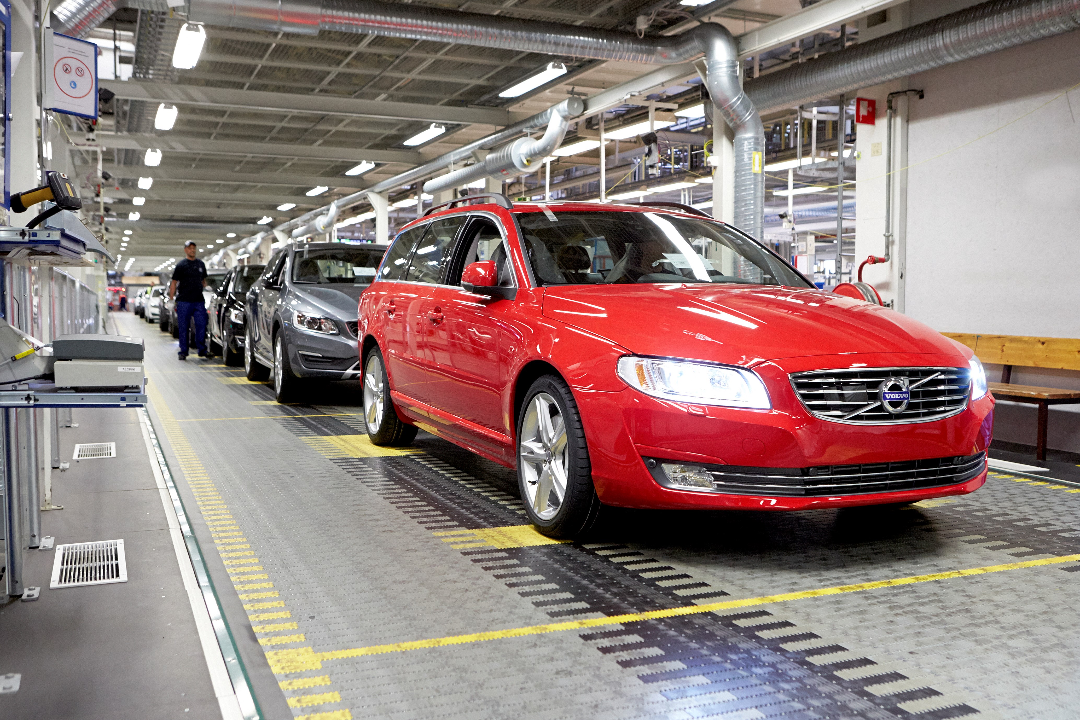 De productie van de Volvo V70 loopt op 25 april 2016 in Torslanda ten einde. Zijn opvolger, de Volvo V90, rolt in juni van de band.