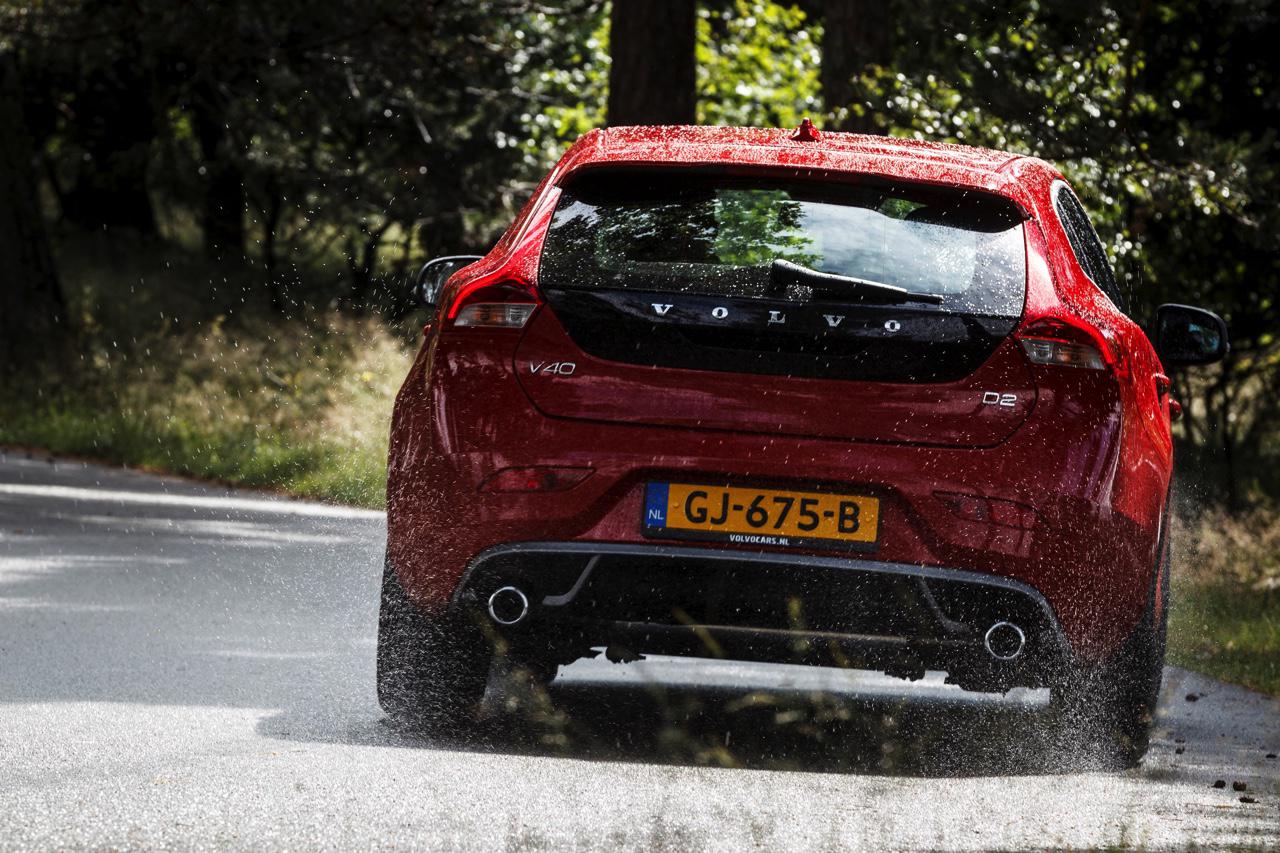 De autoverkopen in het najaar van 2015 stijgen flink ten opzichte van 2014.