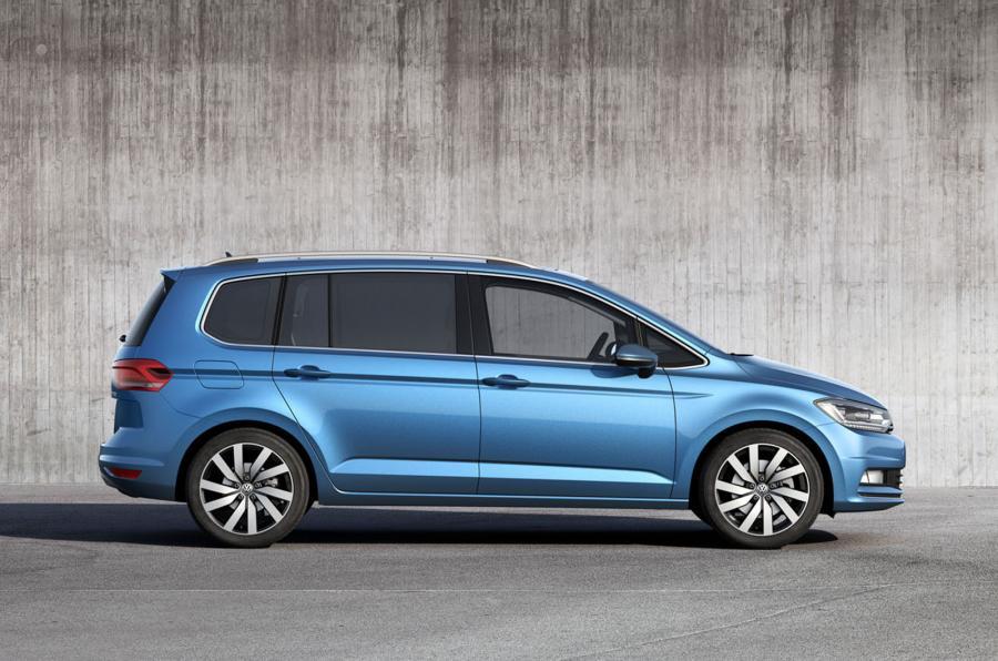 Volkswagen toont in Genve de volledig nieuwe Touran. Het model is nu weer in lijn met de rest van het modellengamma en groeit met 13 centimeter ten opzichte van de huidige Touran.