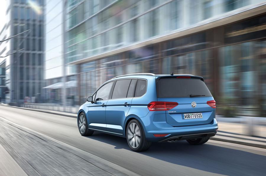 Volkswagen toont in Genve de volledig nieuwe Touran. Het model is nu weer in lijn met de rest van het modellengamma en groeit met 13 centimeter ten opzichte van de huidige Touran.