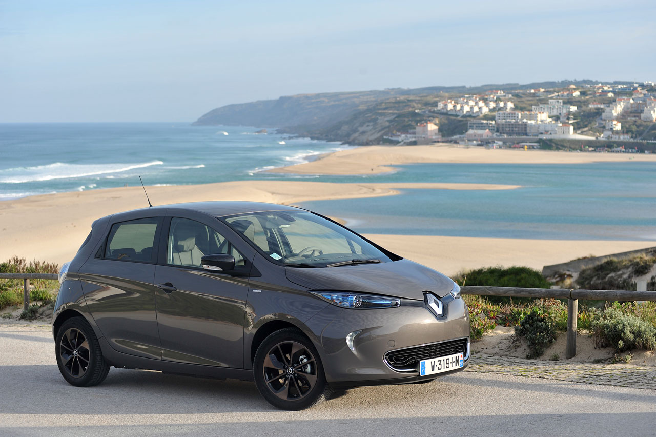Autovandaag reed in Portugal met de Renault Zoe Z.E.40 met grotere batterij.
