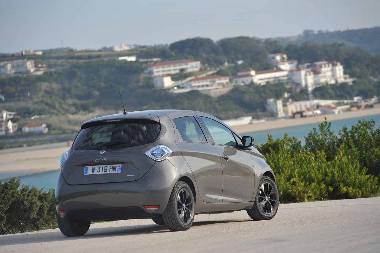 Autovandaag reed in Portugal met de Renault Zoe Z.E.40 met grotere batterij.