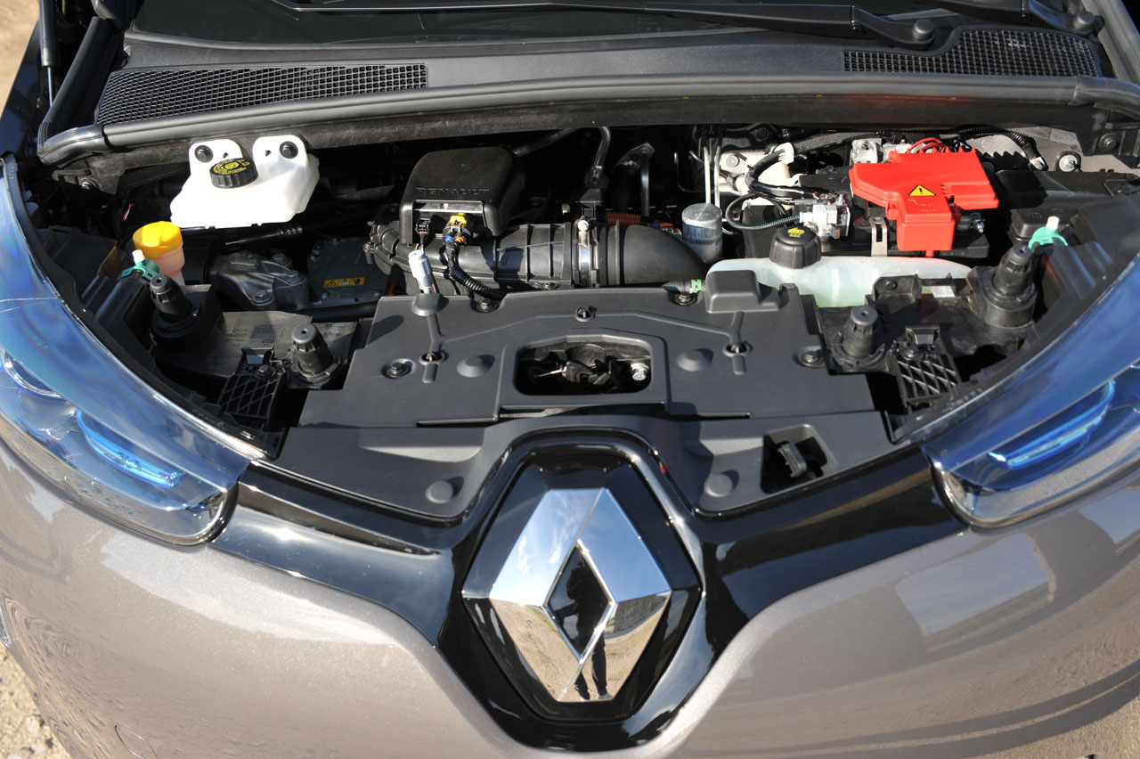Autovandaag reed in Portugal met de Renault Zoe Z.E.40 met grotere batterij.