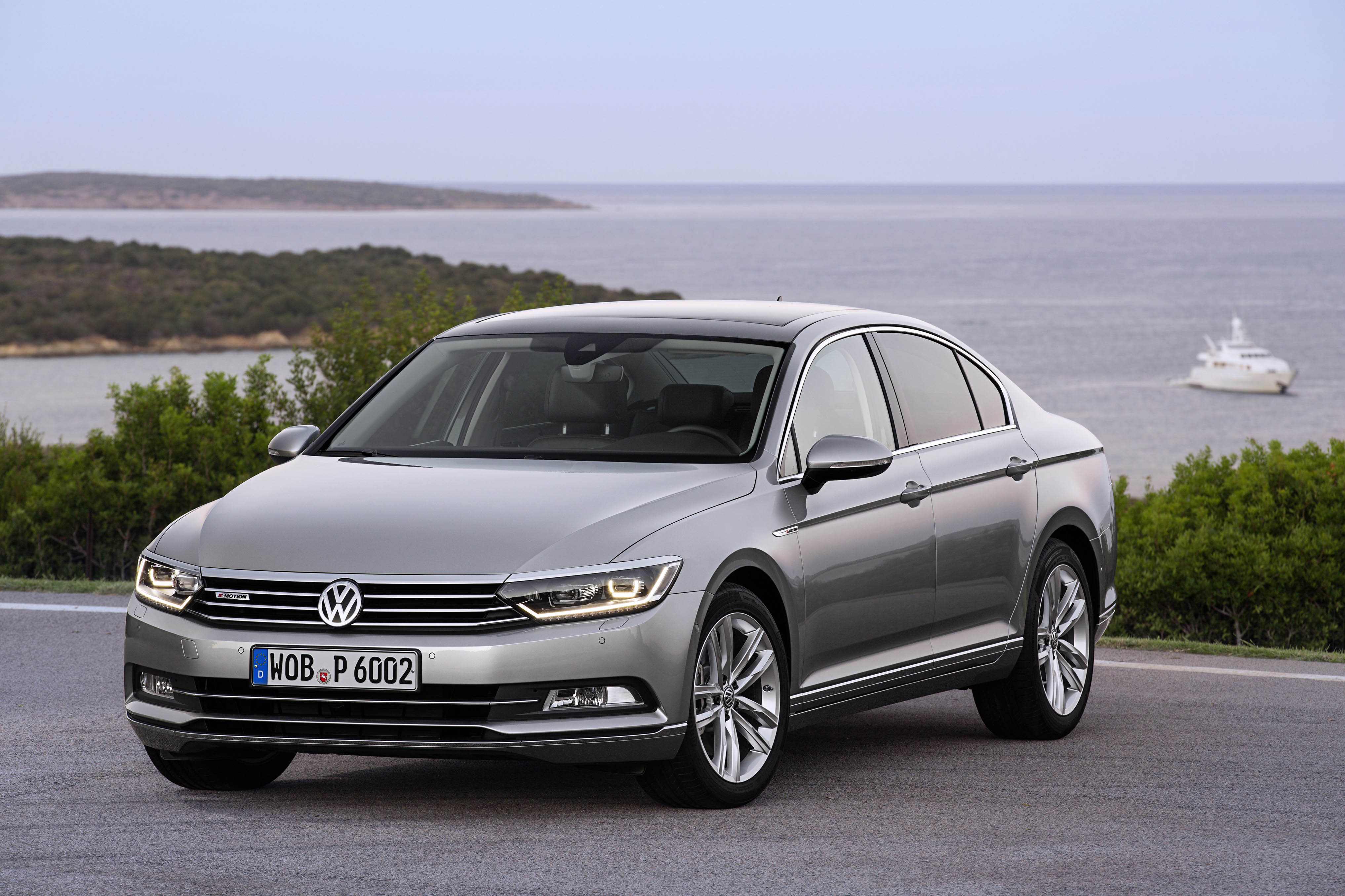 In de Car of the Year-verkiezing mag de Volkswagen Passat zich Auto van het Jaar 2015 noemen.
