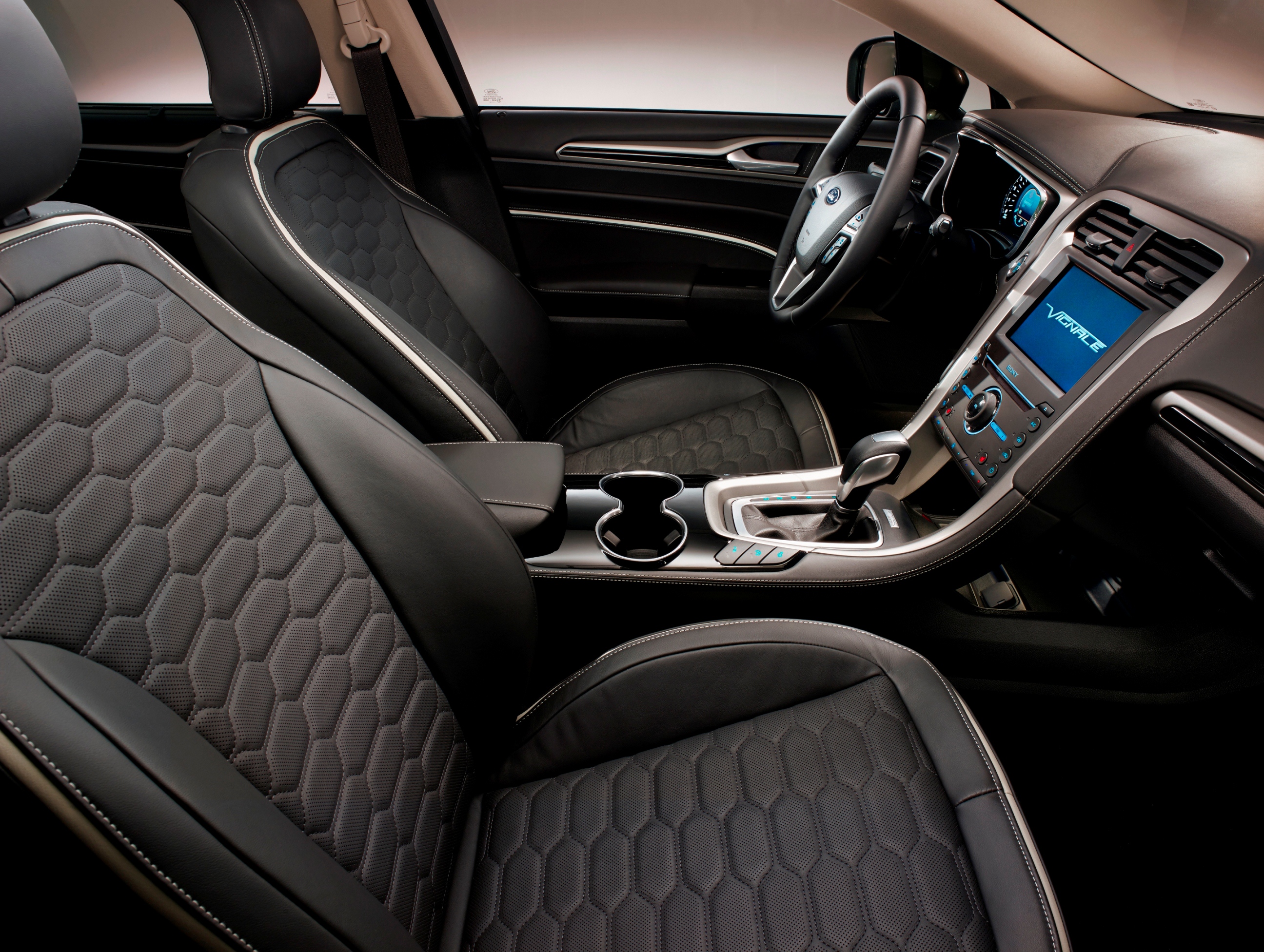 Ford trapt af met Vignale Mondeo, de meest luxe Mondeo met speciale comfortuitrusting en exclusieve details.