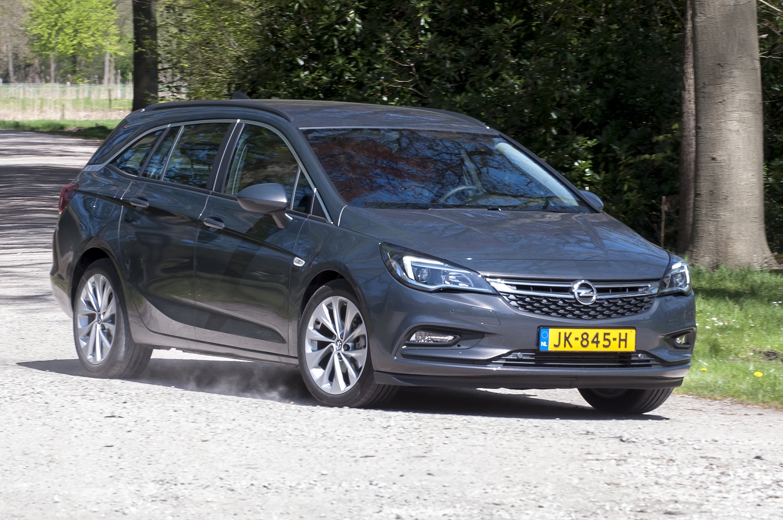 Alphabet kiest Skoda Superb tot Leaseauto van het Jaar en Opel Astra tot Private Leaseauto van het Jaar 2016.