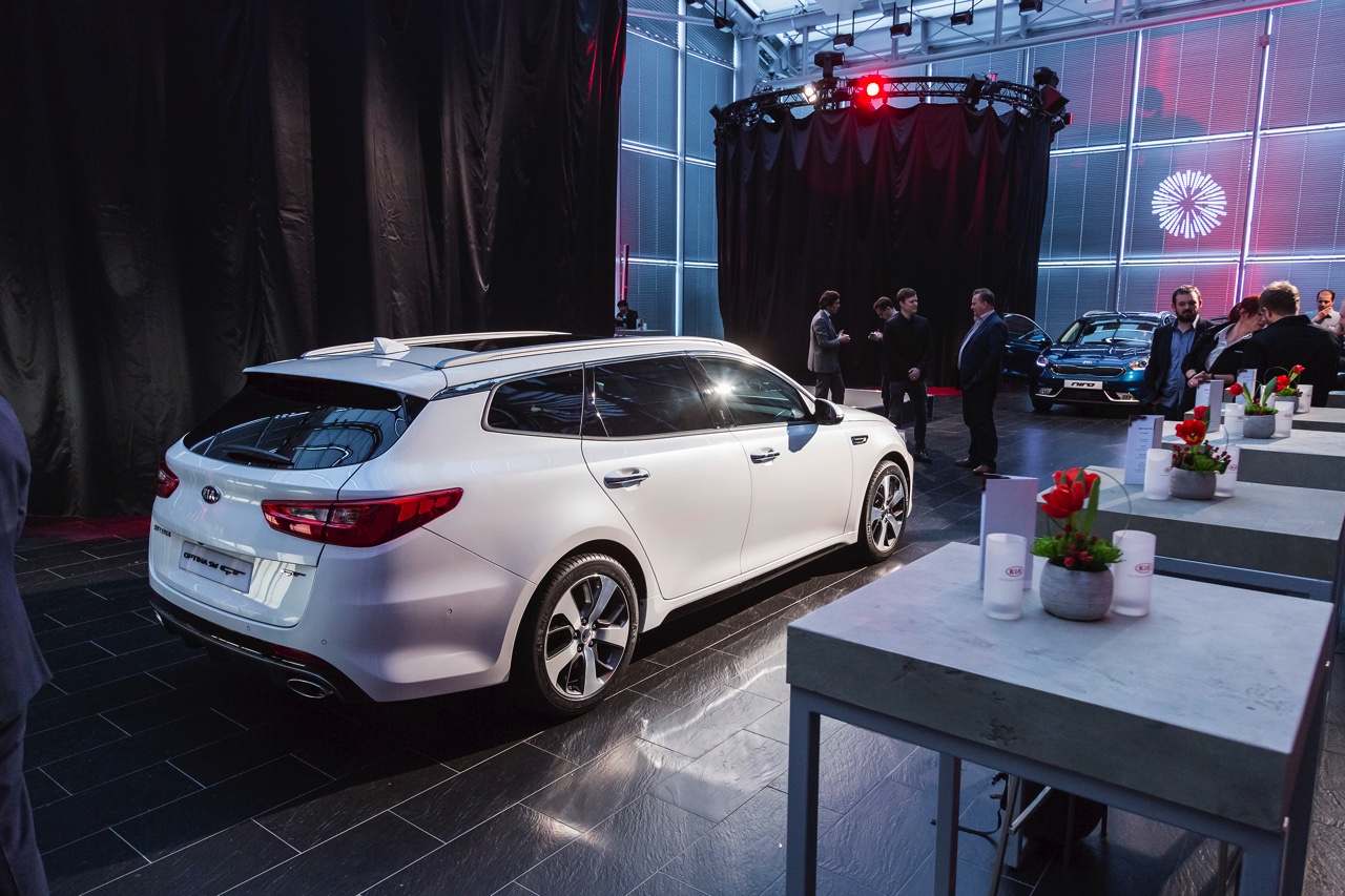 De Kia Optima stationwagon gaat eind 2016 in productie als Optima Sportwagon. Dit zijn de eerste beelden van het productiemodel!