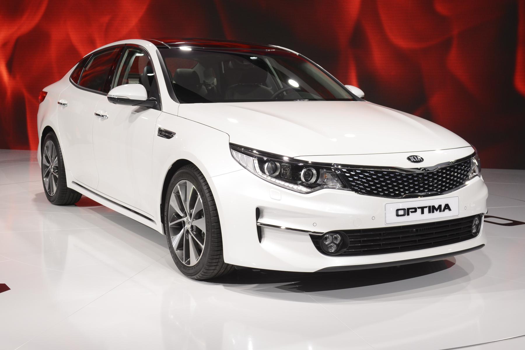 De Kia Optima GT als sportieve vlaggenschip is bijna klaar voor lancering in 2016.