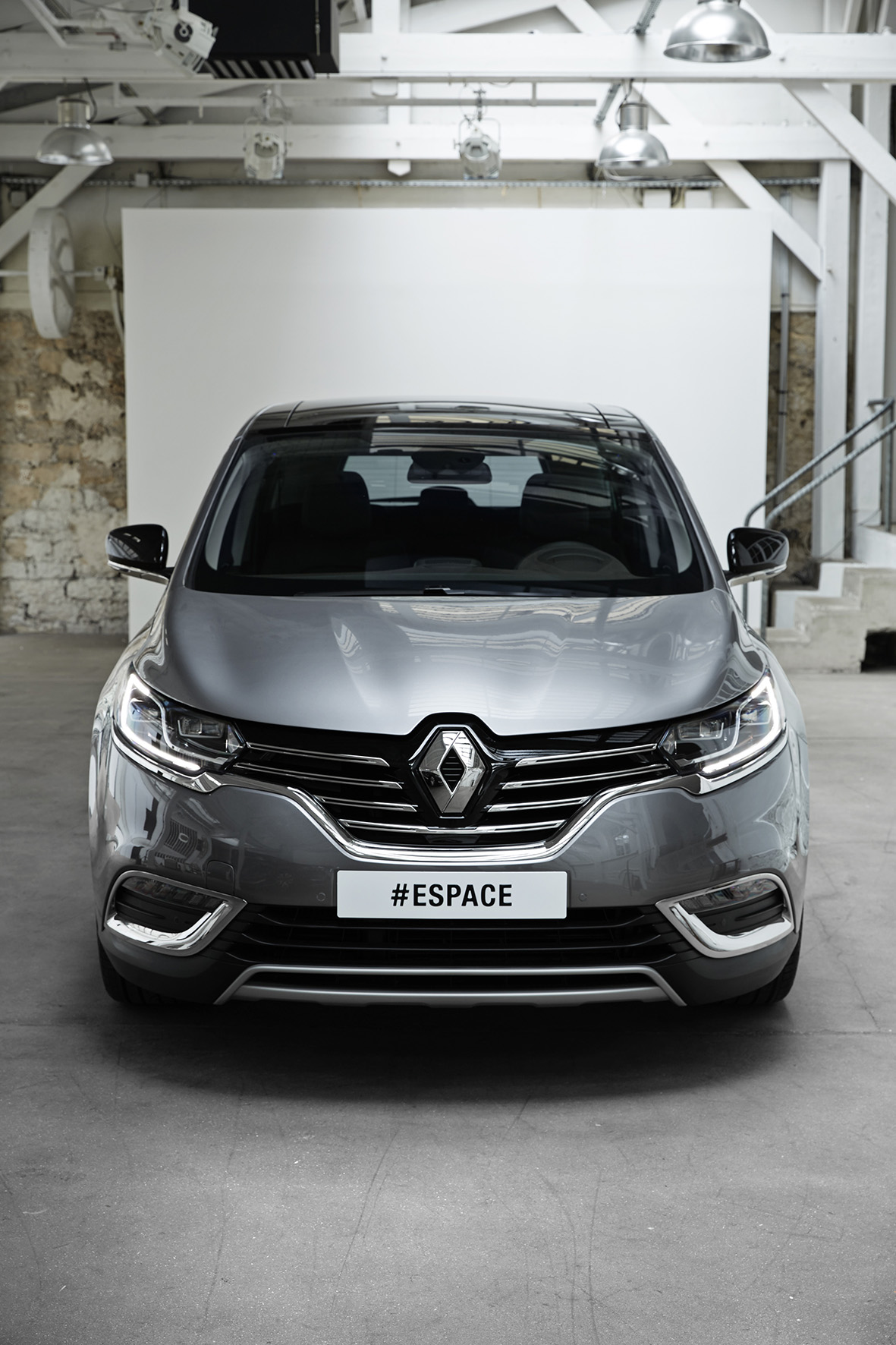 Alle prijzen Renault Espace bekend, die eind april 2015 bij de dealer staat.