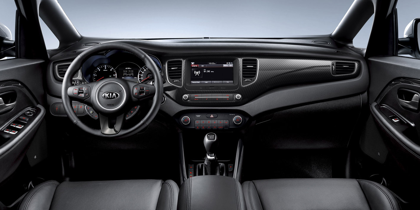Kia Carens MY2017 is rondom opgefrist terwijl de 1.7 CRDi diesel een ECO Pack krijgt. Dit zijn de prijzen en uitvoeringen.