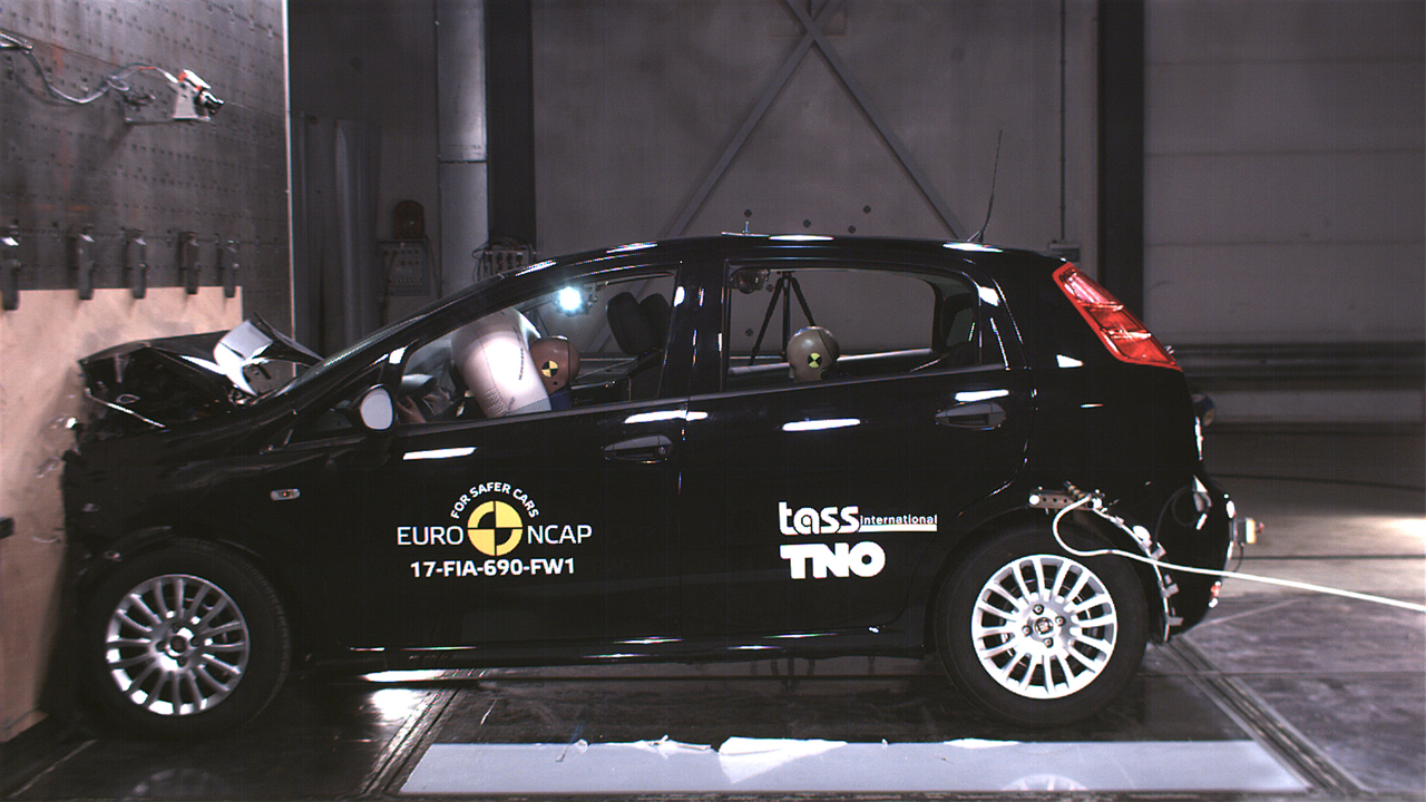 EuroNCAP test niet alleen de veiligheid van nieuwe modellen, maar ook van bestaande types.