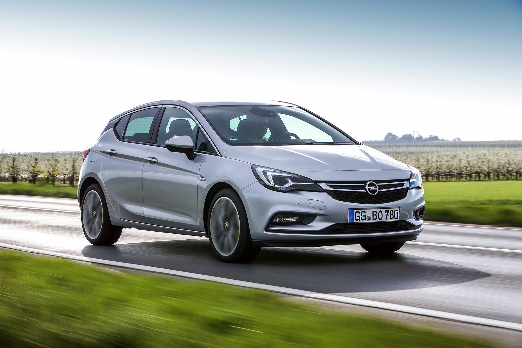 Opel introduceert voor de nieuwe Astra een 1.6 BiTurbo dieselmotor met 160 pk en 350 Nm. Daarmee profiteert de Astra diesel van 21% bijtelling.