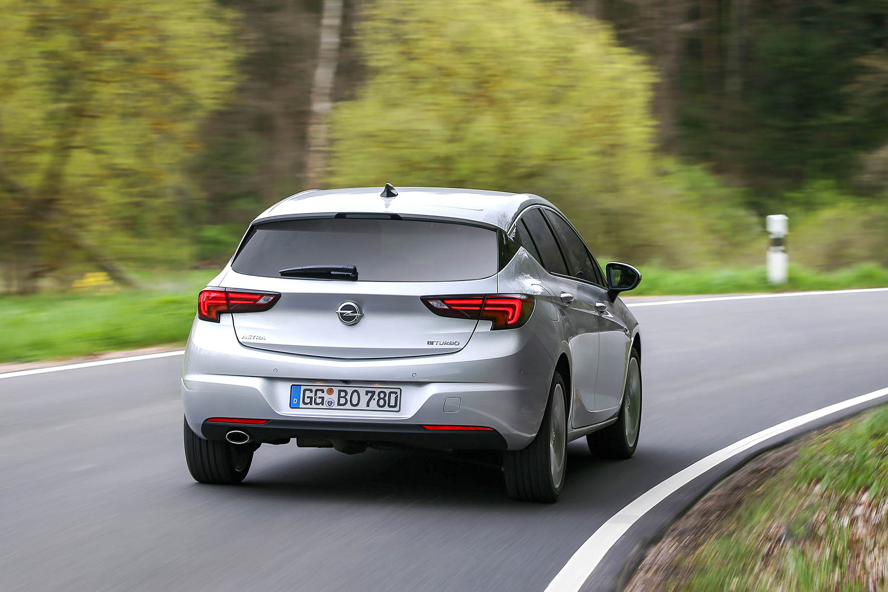 Opel introduceert voor de nieuwe Astra een 1.6 BiTurbo dieselmotor met 160 pk en 350 Nm. Daarmee profiteert de Astra diesel van 21% bijtelling.