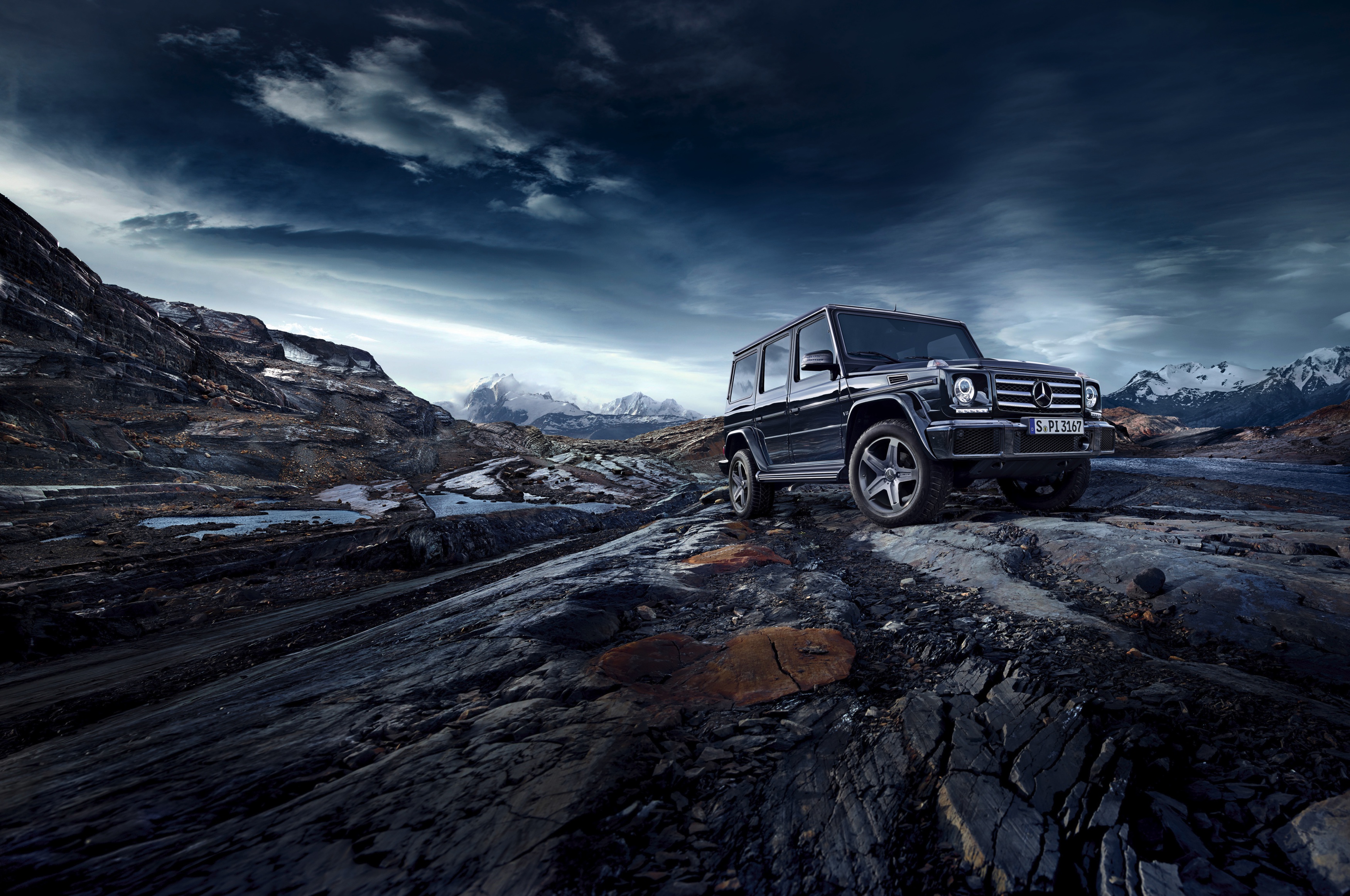 Nieuwe Euro6-motoren zorgen voor iets lagere vanafprijzen voor de Mercedes-Benz G-Klasse. Ook nieuw in de prijslijst is de G500 4x4. De gemiddelde twee-onder-een-kapper kost minder.