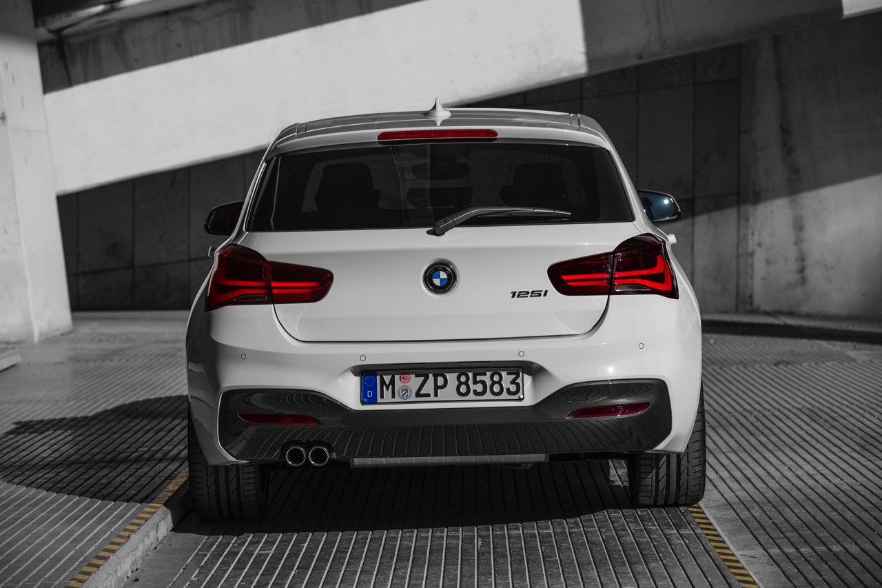 Facelift BMW 1 Serie geeft de auto nieuwe looks en introduceert driecilinder TwinPower Turbo dieselmotoren met 20% bijtelling.