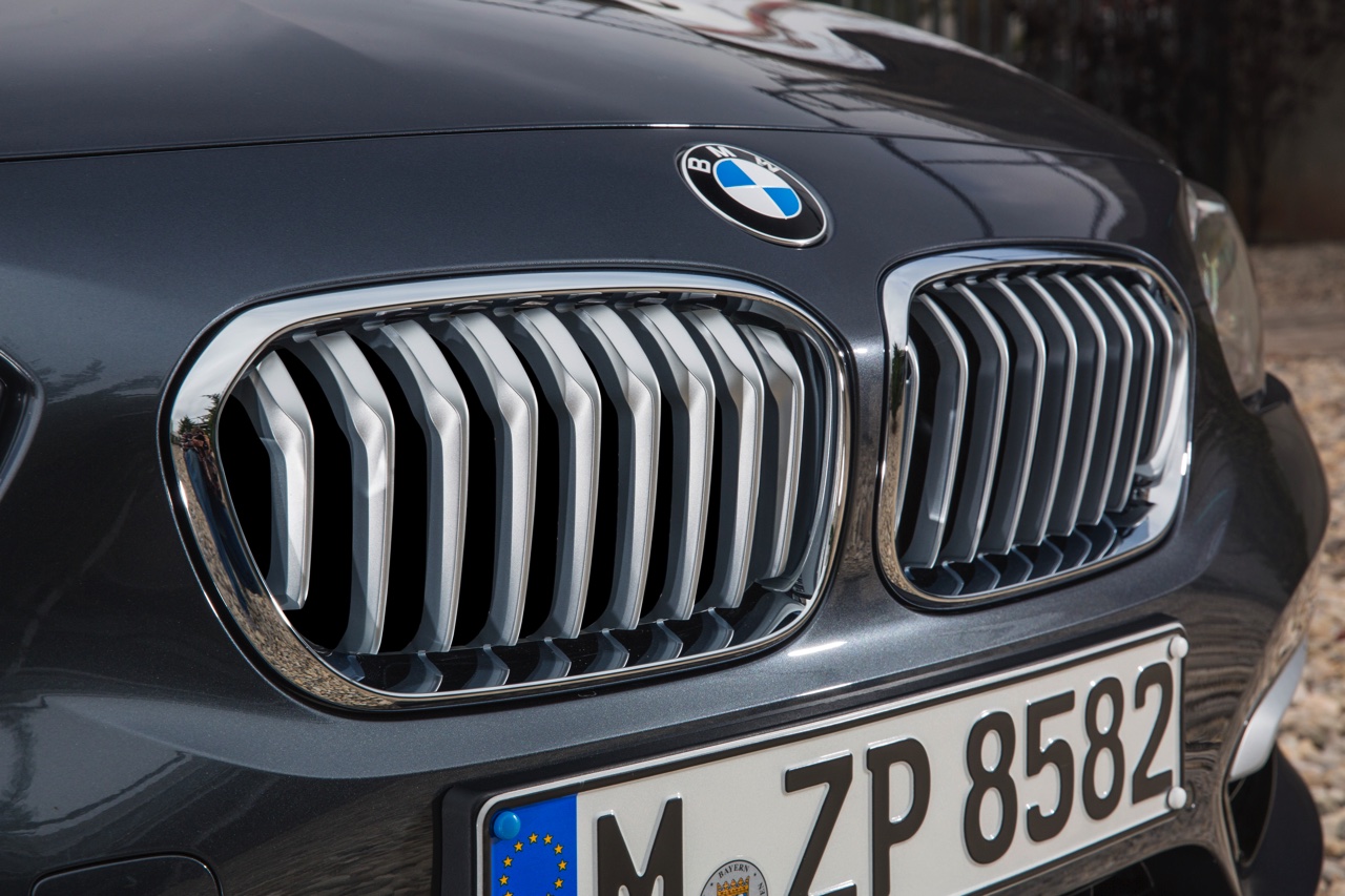 Facelift BMW 1 Serie geeft de auto nieuwe looks en introduceert driecilinder TwinPower Turbo dieselmotoren met 20% bijtelling.