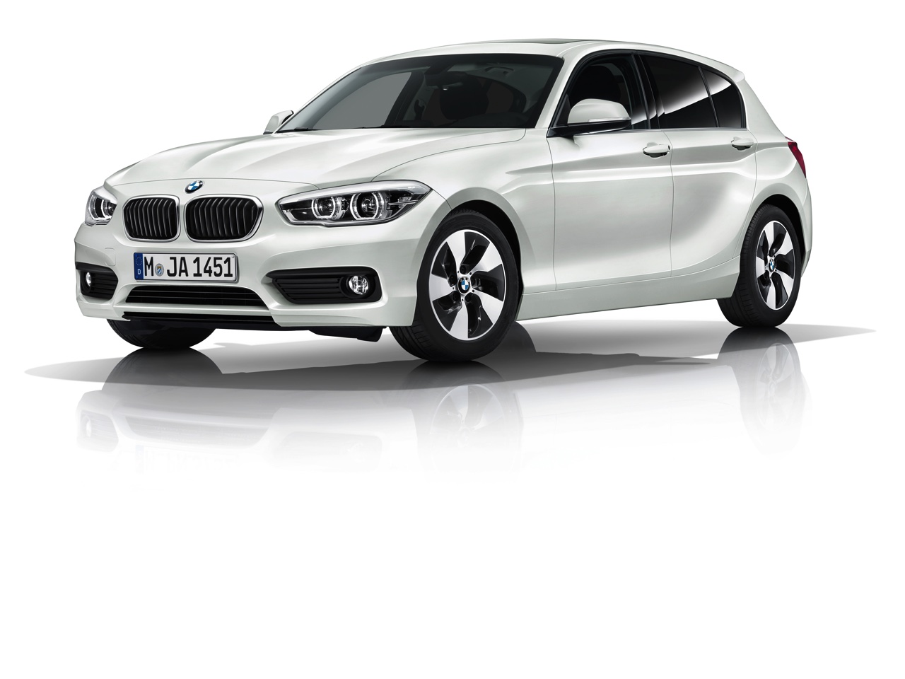 Facelift BMW 1 Serie geeft de auto nieuwe looks en introduceert driecilinder TwinPower Turbo dieselmotoren met 20% bijtelling.